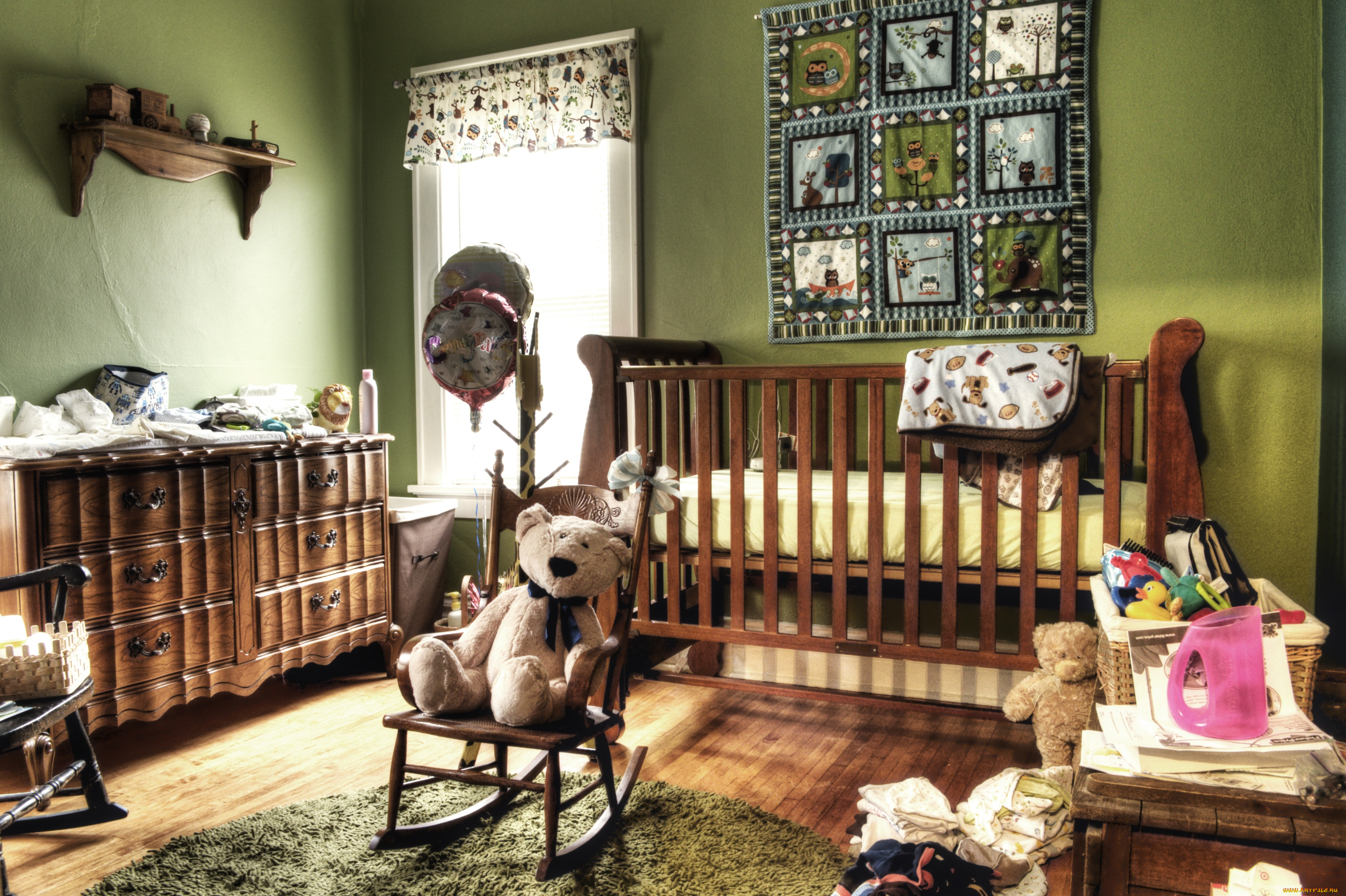 интерьер, детская, комната, игрушки, коврик, комод, кроватка