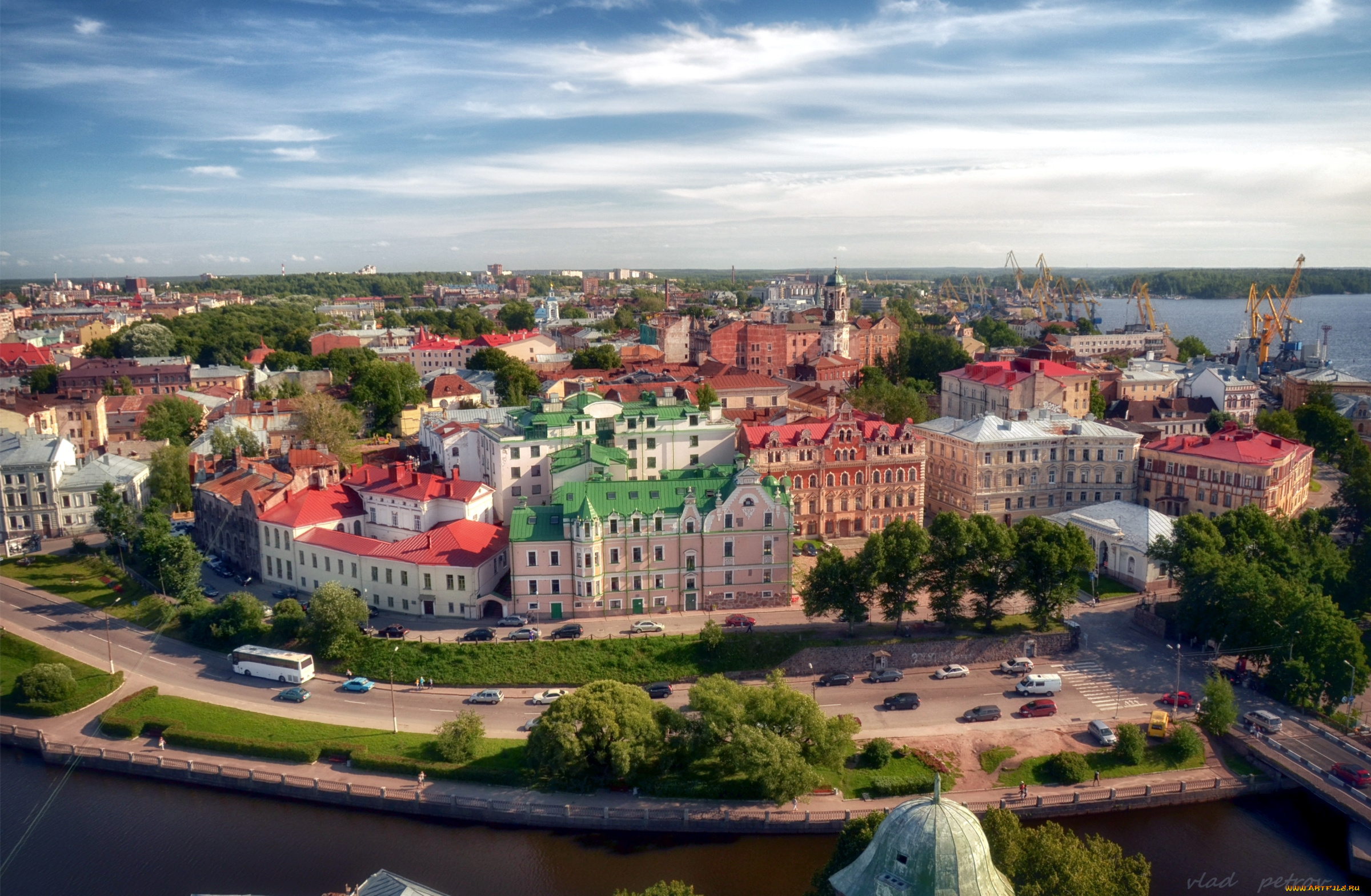 выборг, россия, города, панорамы, дома, крыши, дорога