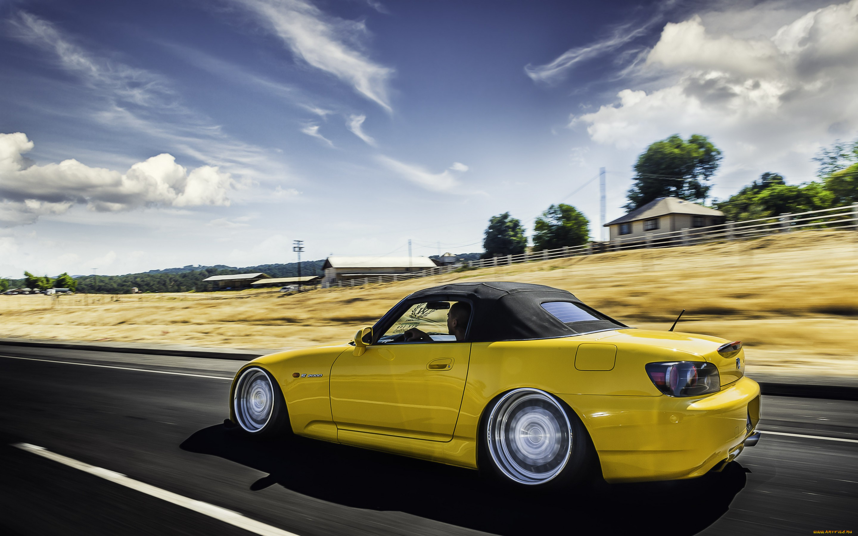 Yellow s. Honda s2000 Yellow. Хонда s2000 желтая. Honda s2000 in Motion. Honda s2000 VTEC.