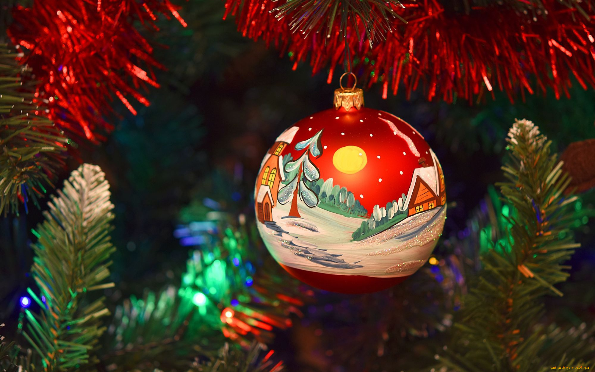 праздничные, шары, игрушка, праздник, красный, рождество, шарик, новый, год, ёлочные, игрушки, мишура, ёлка, украшения, ярко