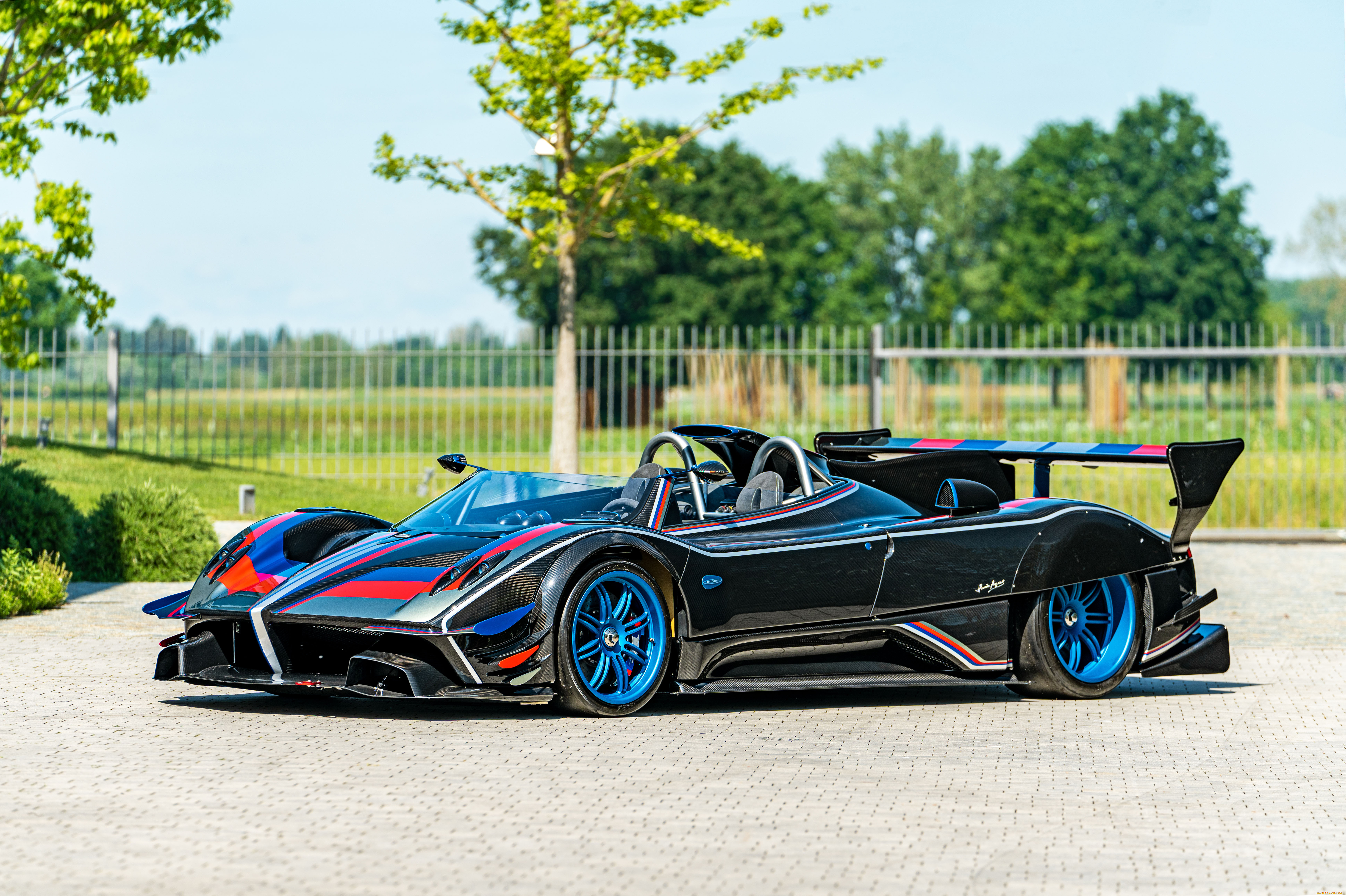 автомобили, pagani