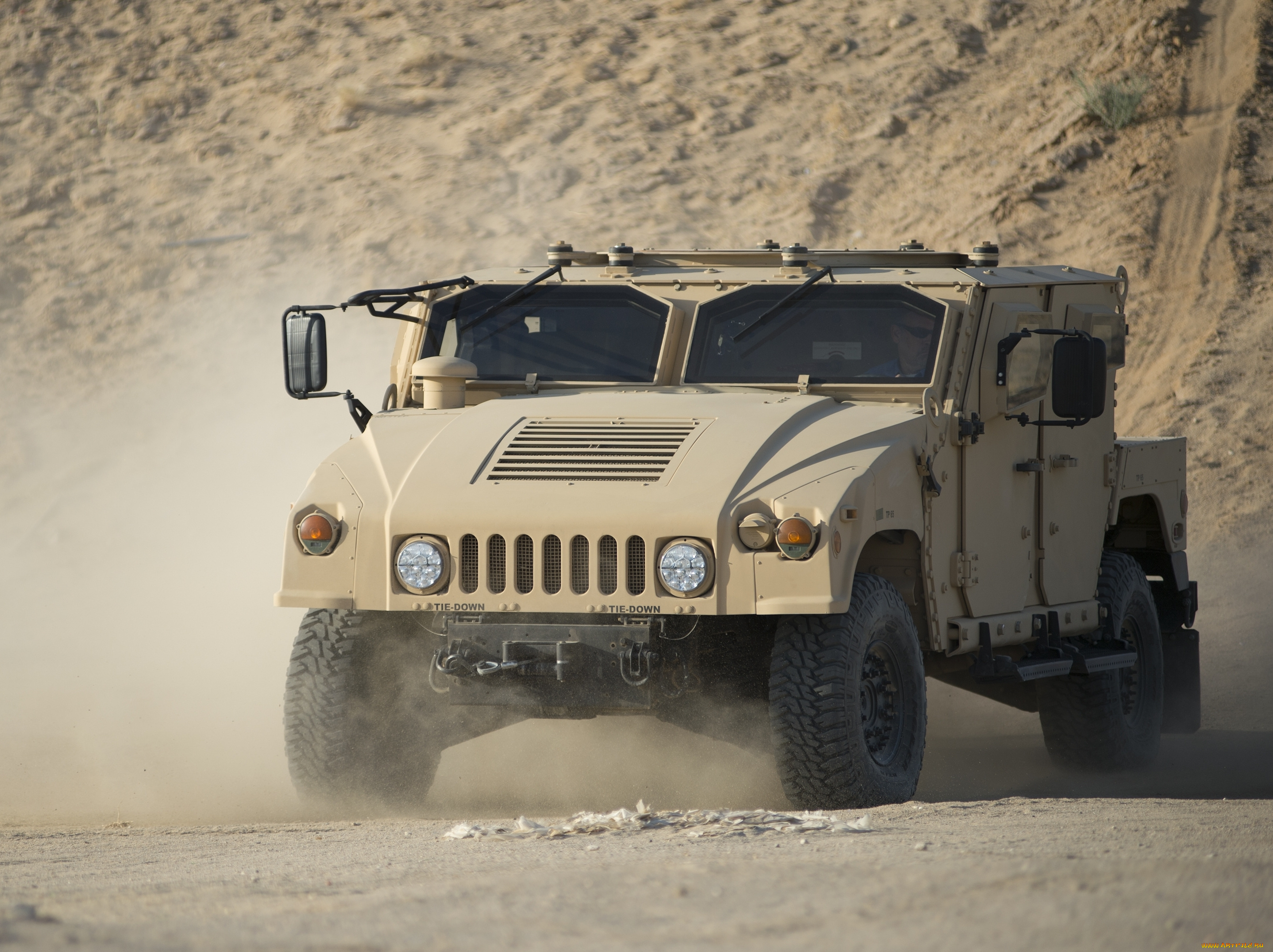 HMMWV m1165