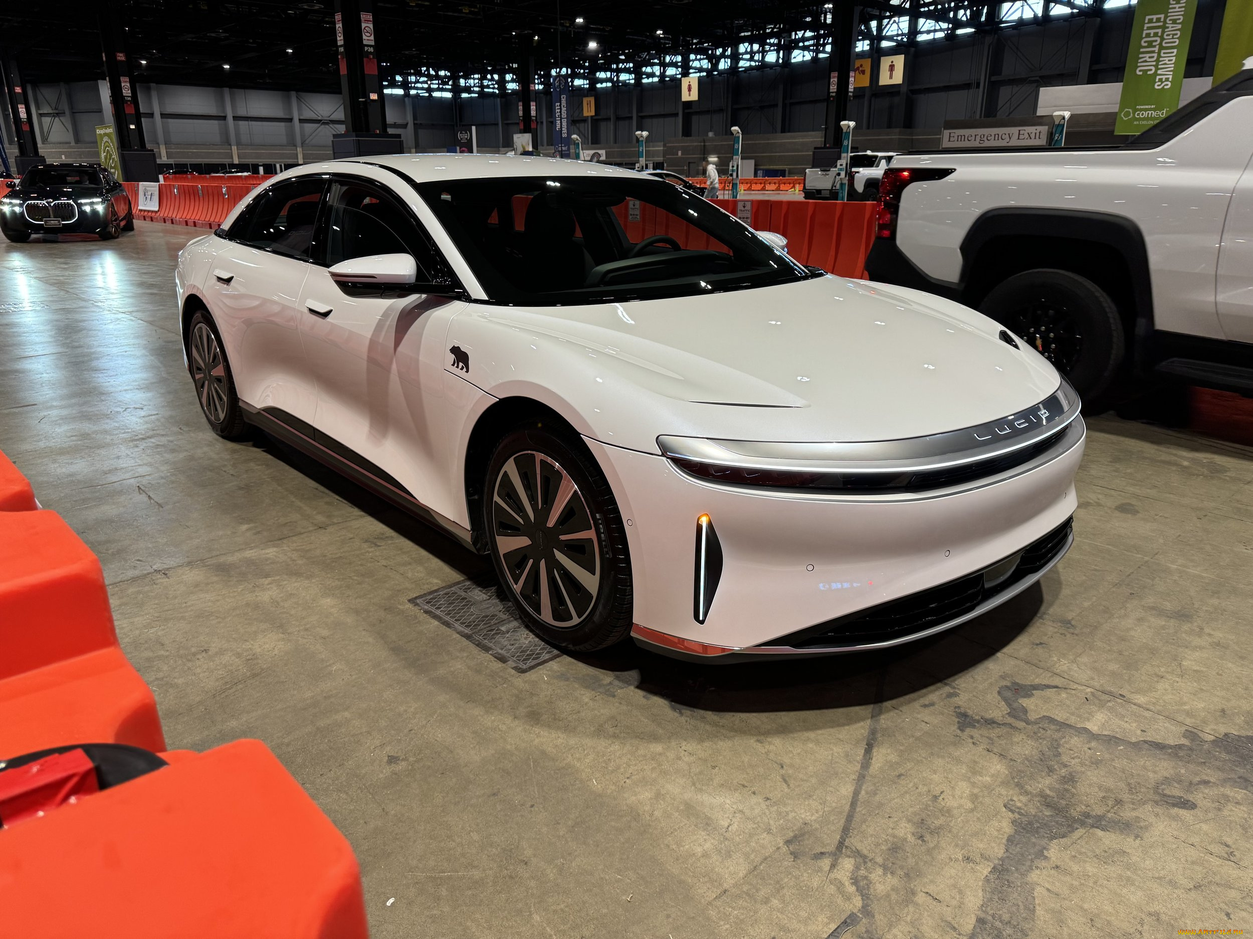 lucid, air, pure, , chicago, auto, show, 2024, автомобили, выставки, и, уличные, фото, lucid, air, pure, чикагский, автосалон, 2024