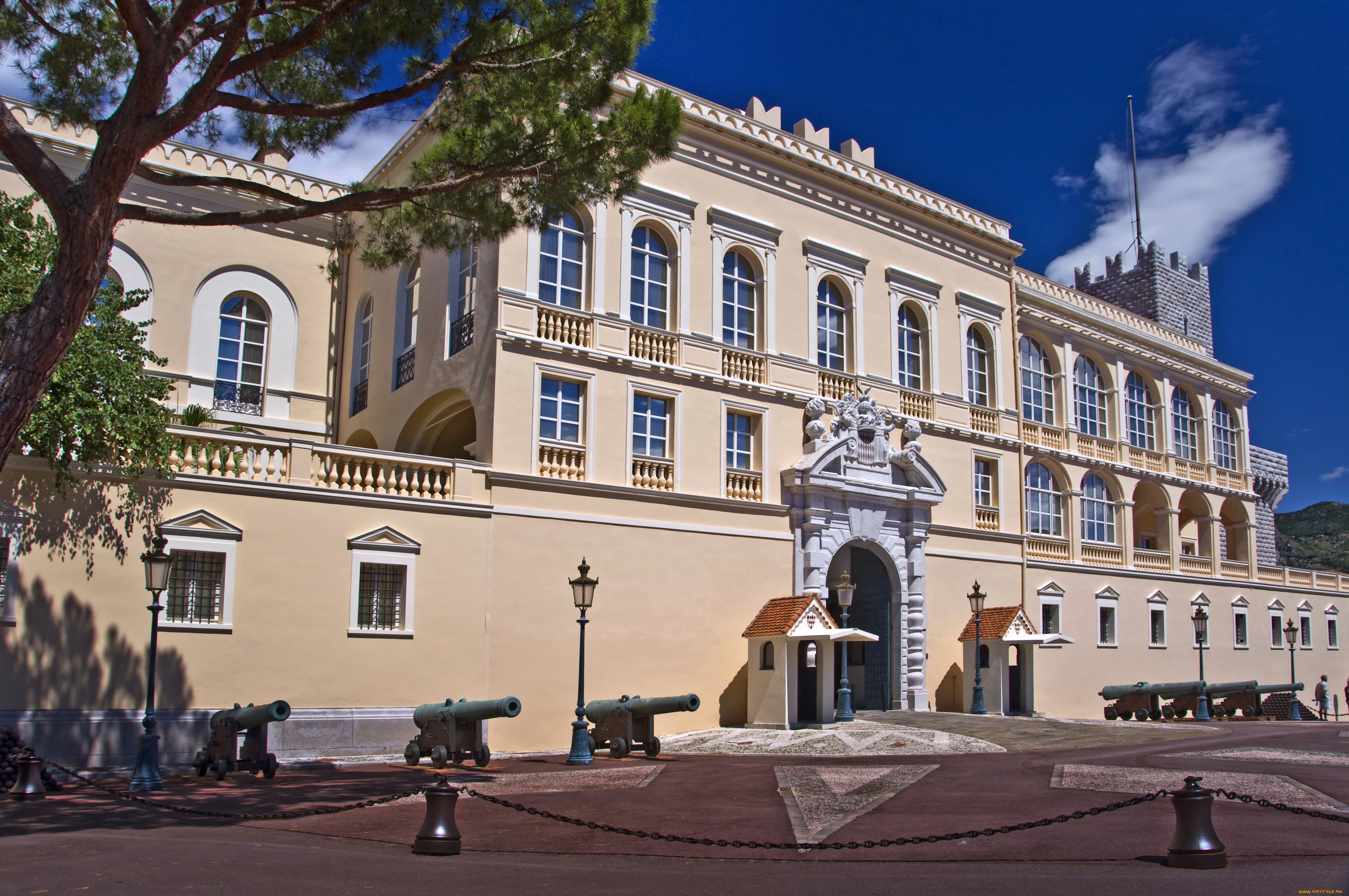 prince`s, palace, of, monaco, города, монако, , монако, цепи, пушки, княжеский, дворец, monaco, prince's, palace