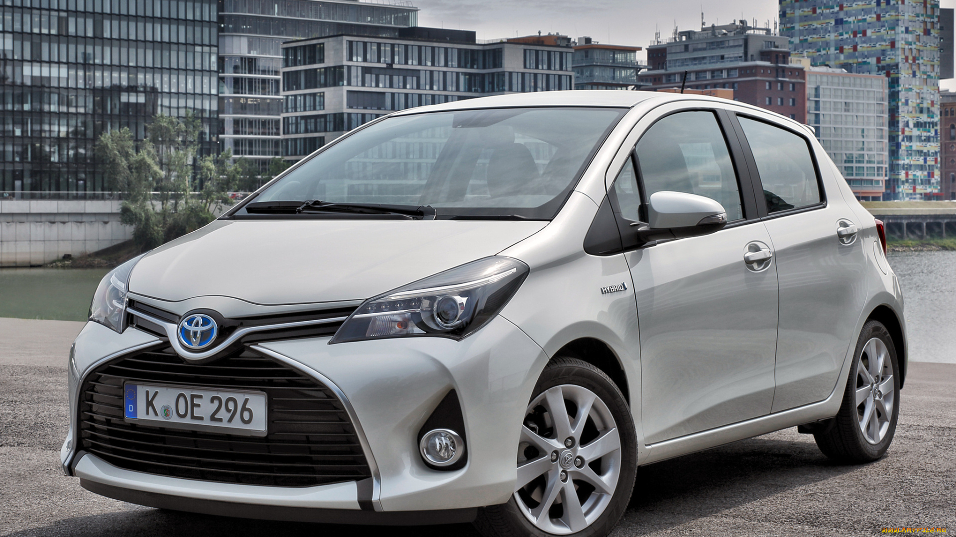 автомобили, toyota, светлый, 2014г, yaris, hybrid