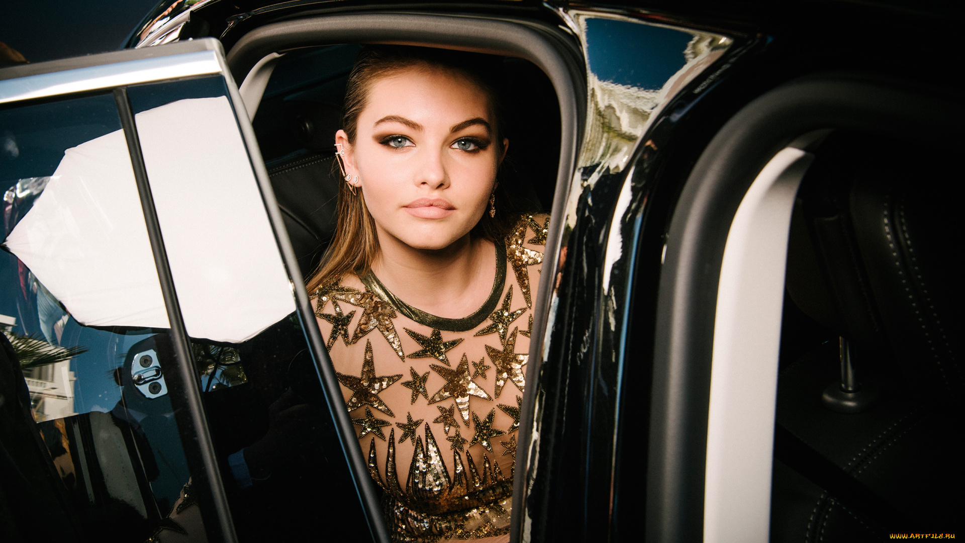 thylane, blondeau, девушки, thylane, blondeau, автомобиль, авто, салон, шатенка, девушка, модель, актриса, франция, француженка, красотка, сексуальная, поза, взгляд, макияж