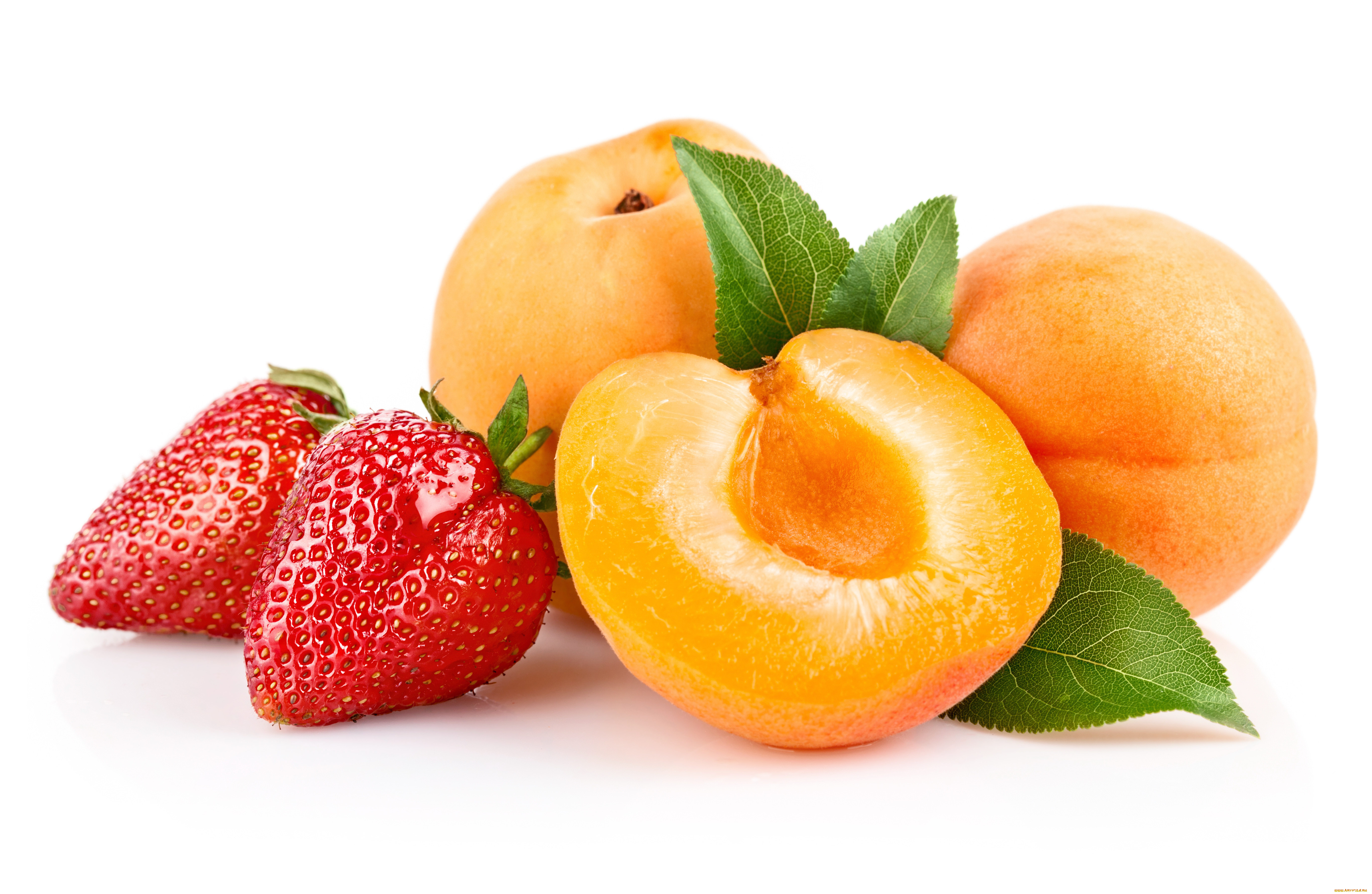 еда, фрукты, ягоды, клубника, листья, абрикосы