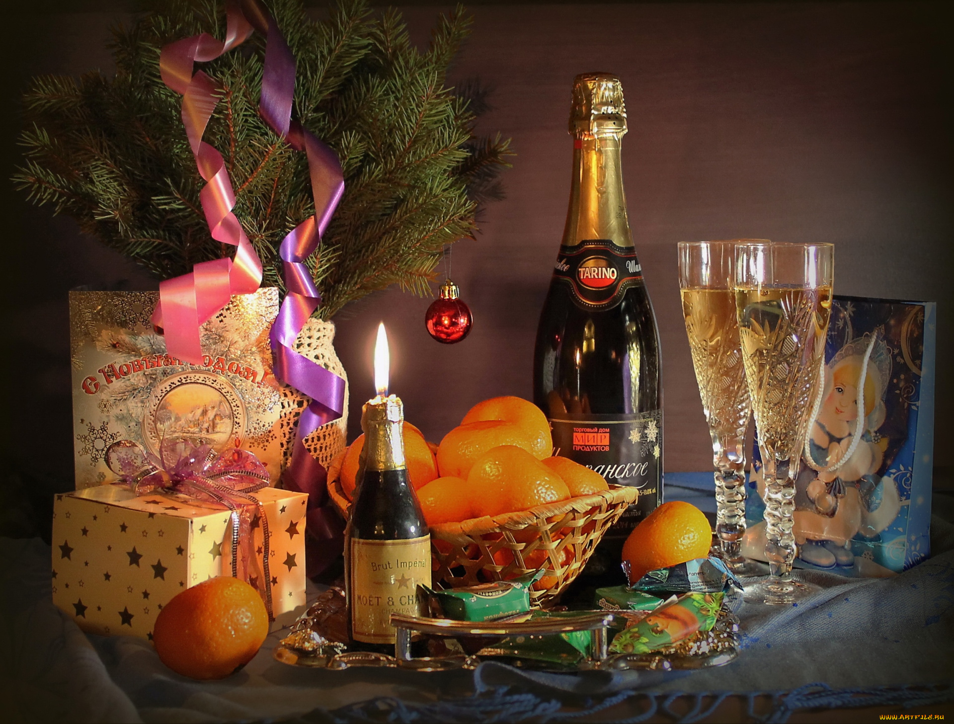 праздничные, угощения, шампанское, мандарины