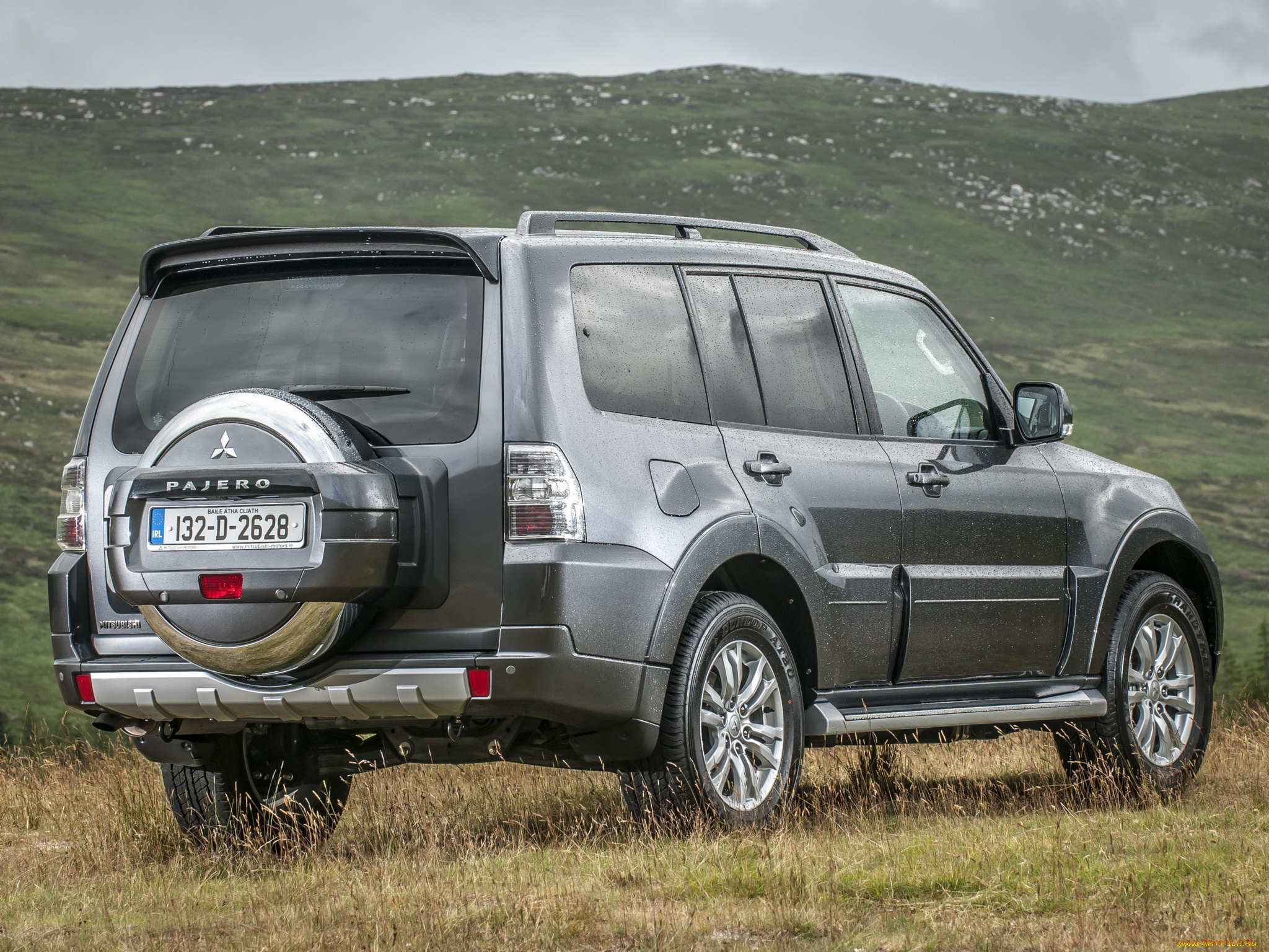 Mitsubishi pajero 2014