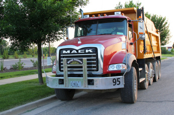 Картинка mack+granite автомобили mack сша грузовики тяжелые inc trucks