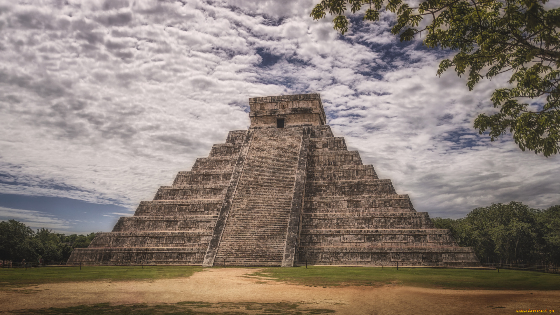 pyramid, of, kukulcan, at, the, ancient, city, chich`en, itza, in, mexico, города, -, исторические, , архитектурные, памятники, пирамида, ступенчатая