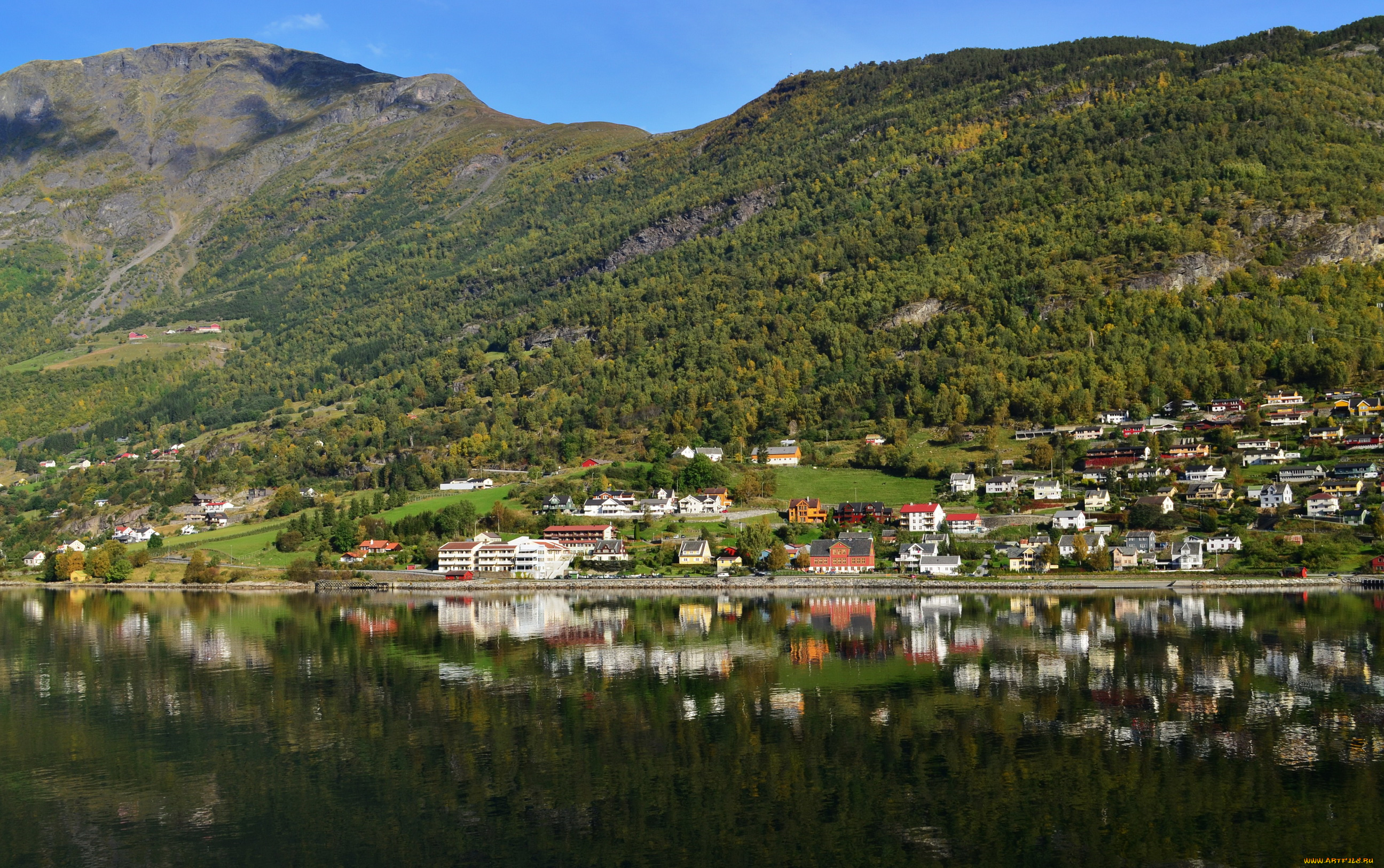 аурландсфьорд, норвегия, города, пейзажи, дома, озеро, горы