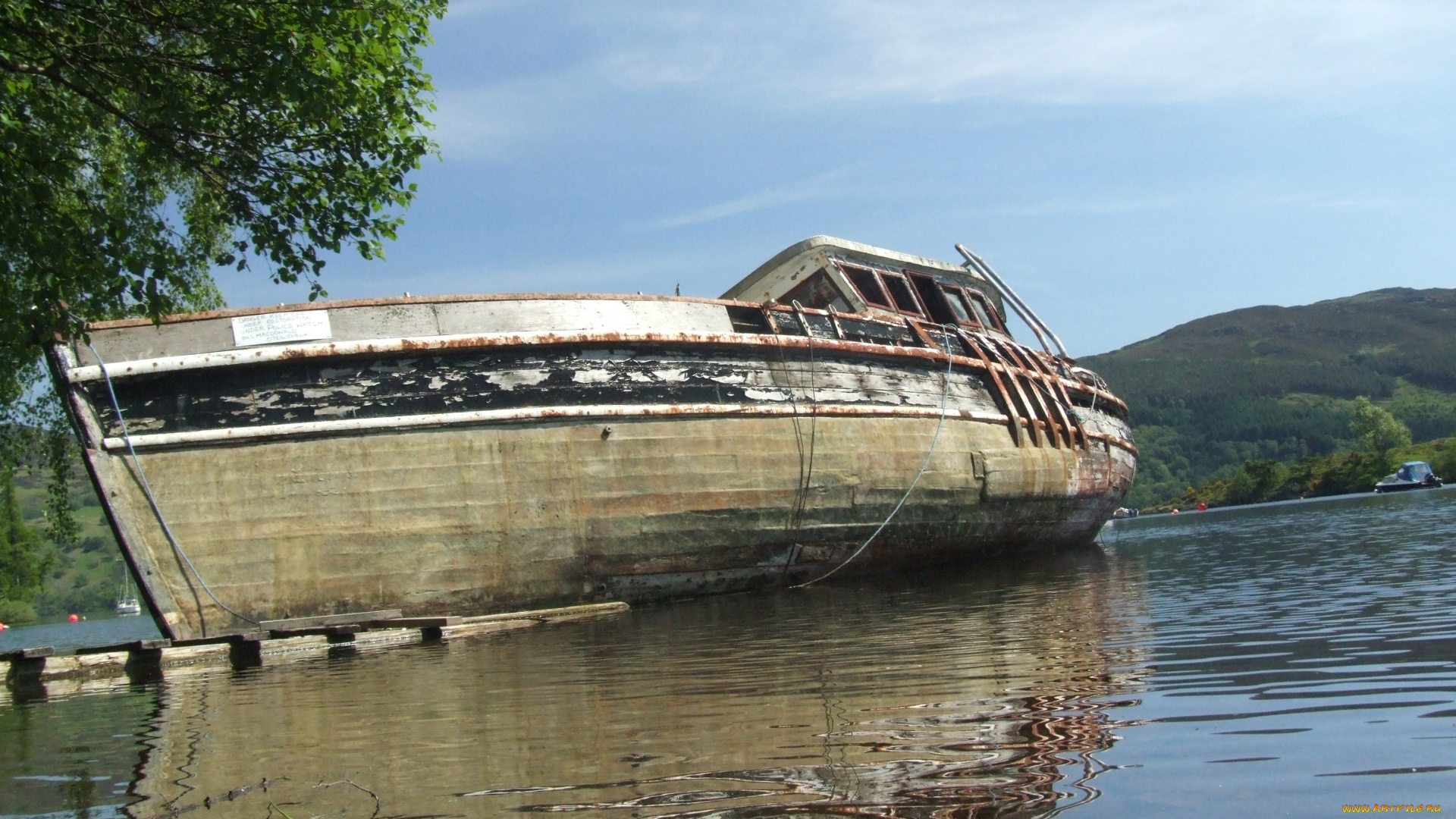 корабли, баркасы, буксиры