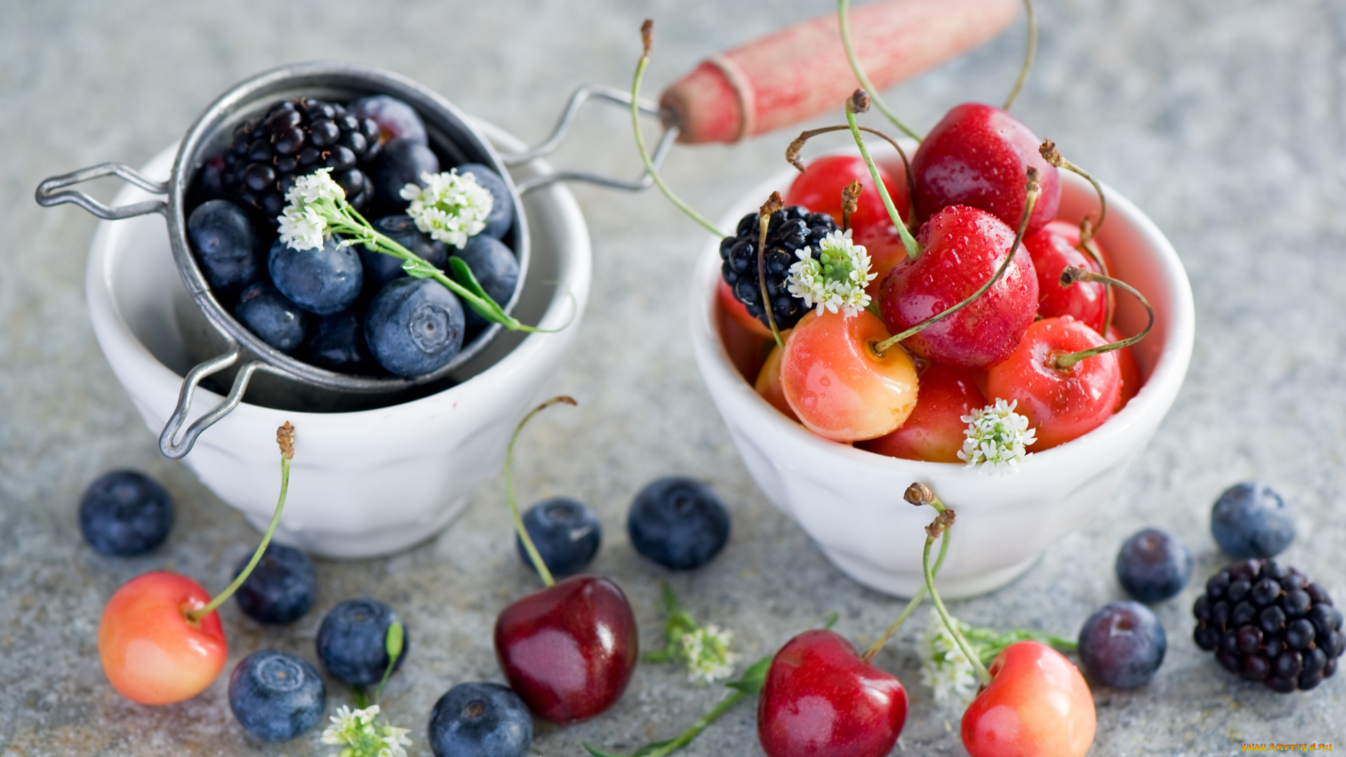 еда, фрукты, ягоды, черешня, ежевика, голубика, цветы