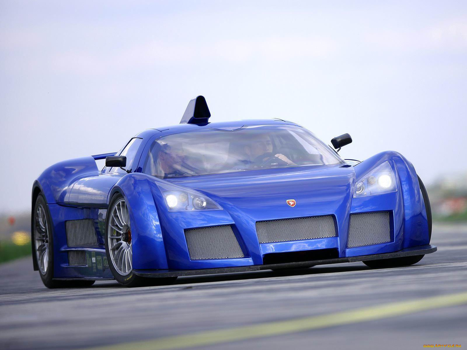 автомобили, gumpert