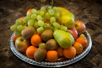 Картинка еда фрукты +ягоды киви груша мандарины виноград яблоки