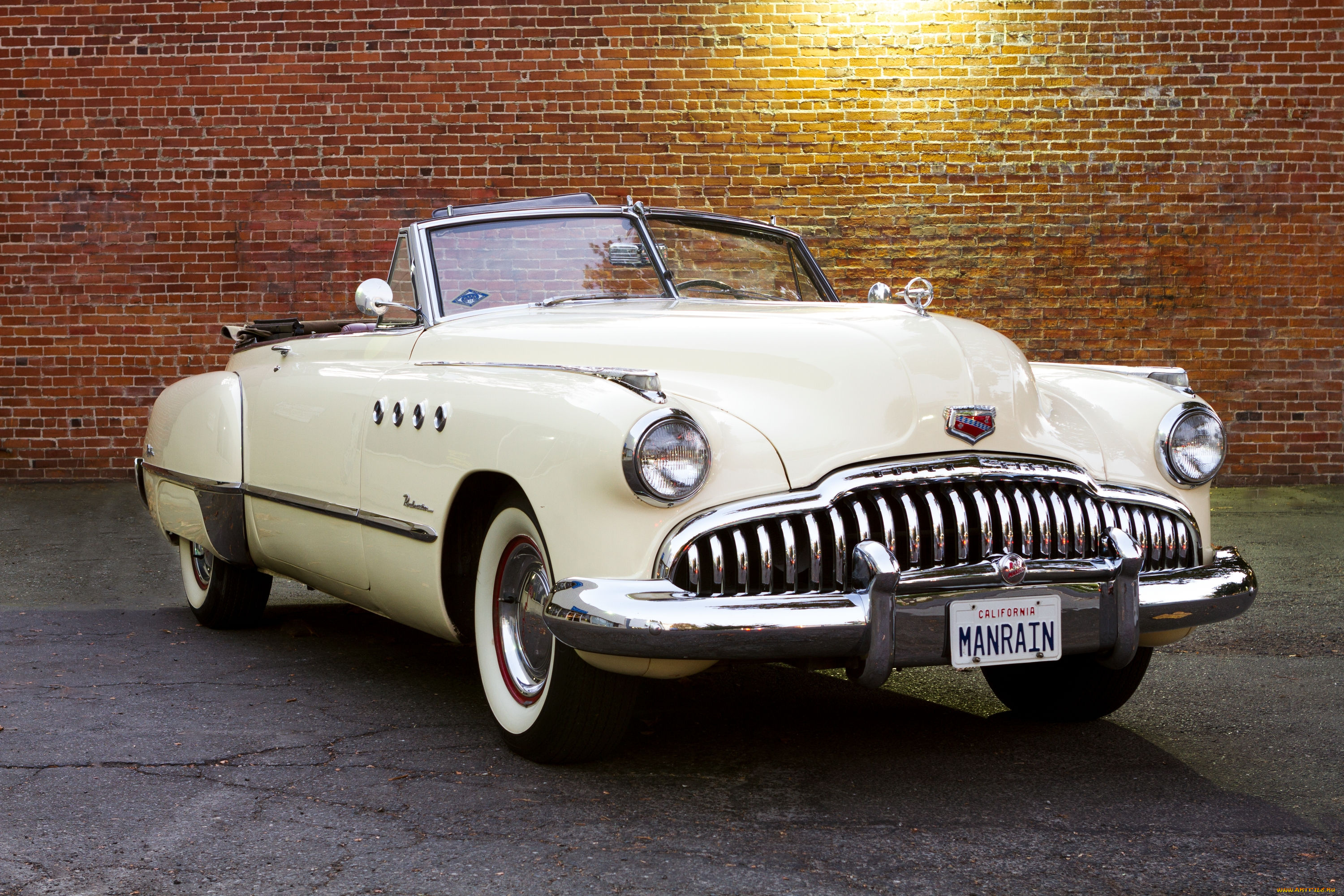 Человек дождя машина. Buick Roadmaster 1949. Buick Roadmaster Convertible 1949. Buick Roadmaster Convertible. Buick Roadmaster 1949 года.