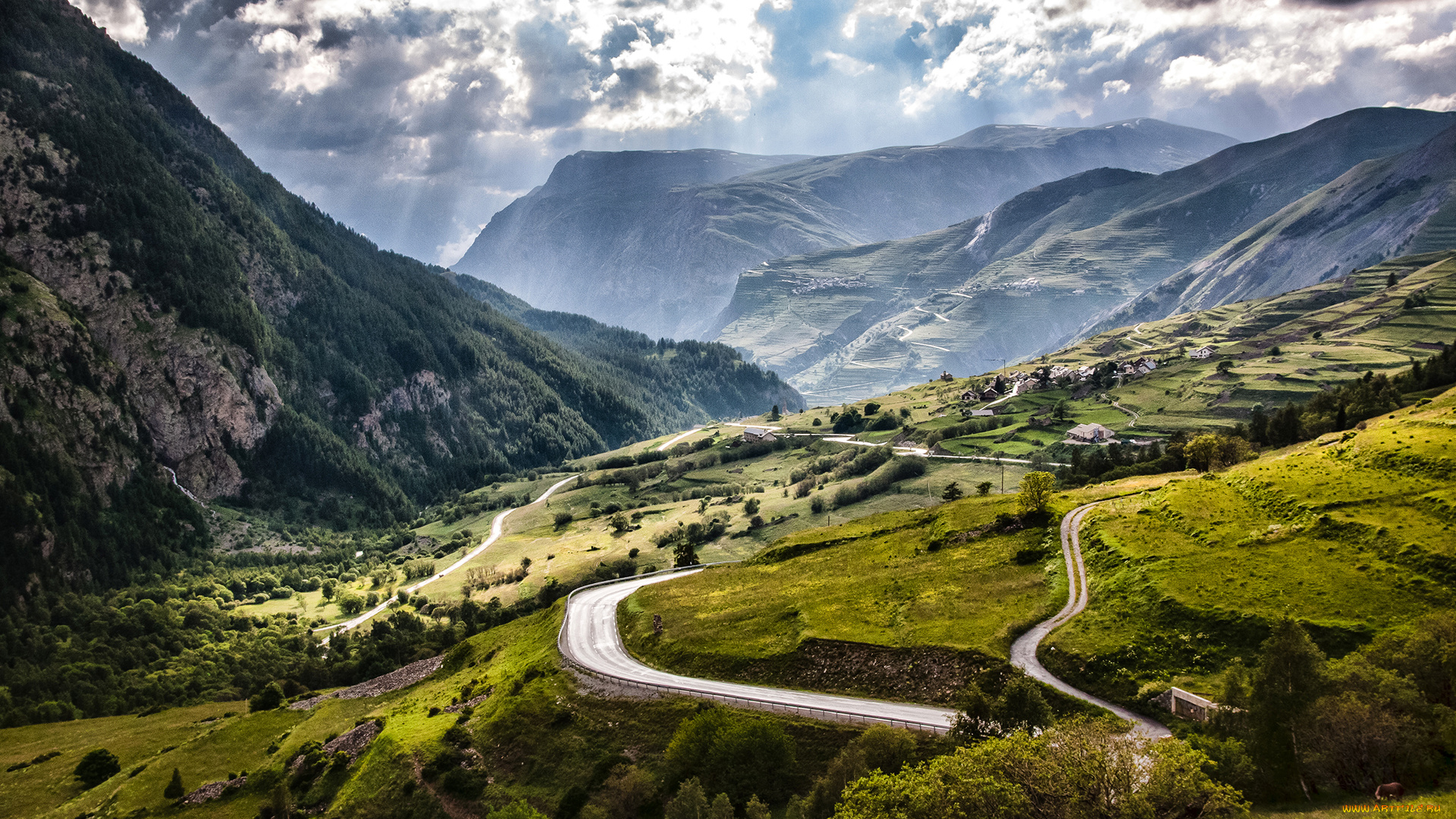 природа, пейзажи, дороги, горы, альпы, луга, франция, поля, лучи, солнца, облака, панорама