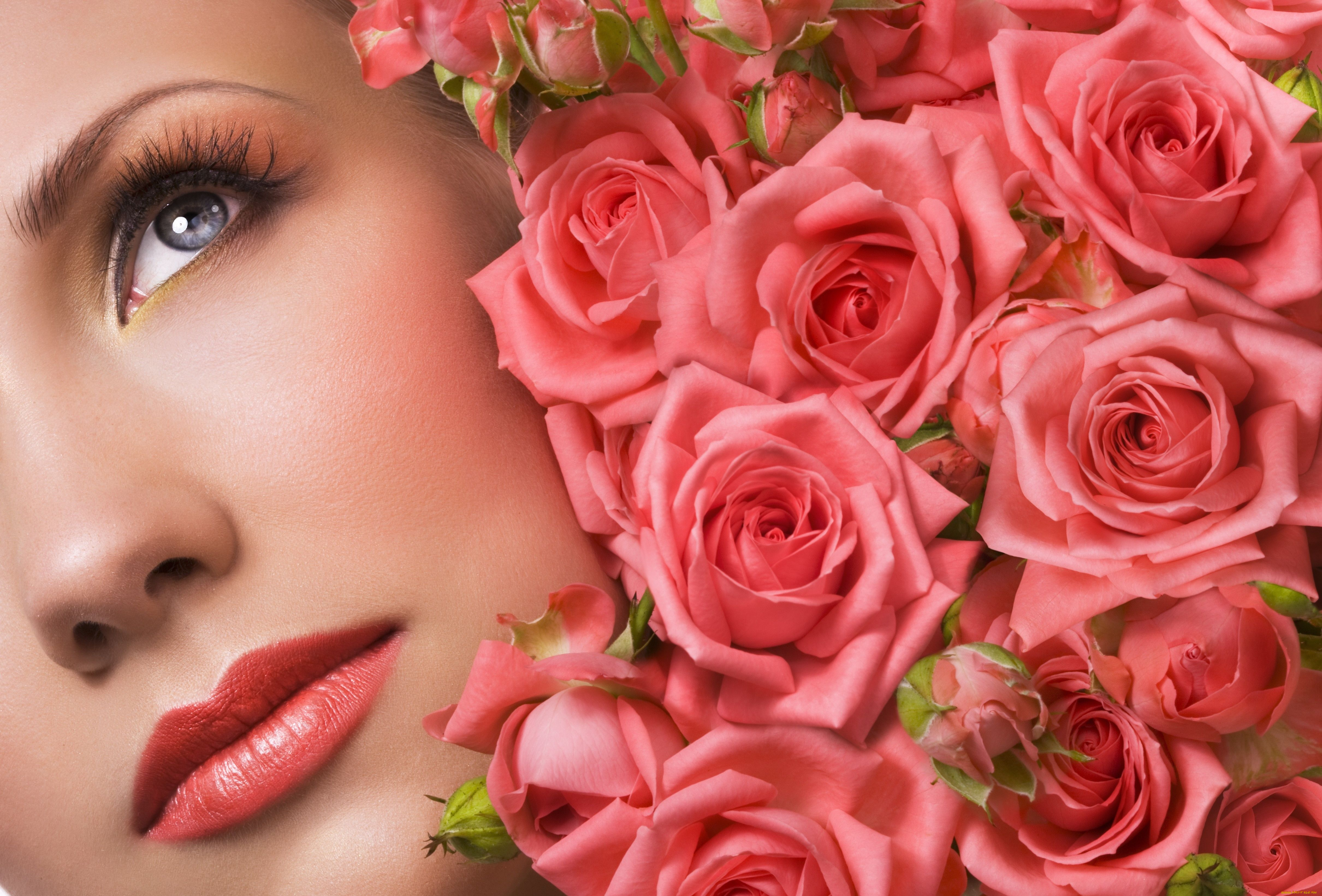 Красивые розы для красивой женщины картинки. Красивая женщина с цветами. Женщина в цветах. Лицо девушки в цветах. Девушка с розой.