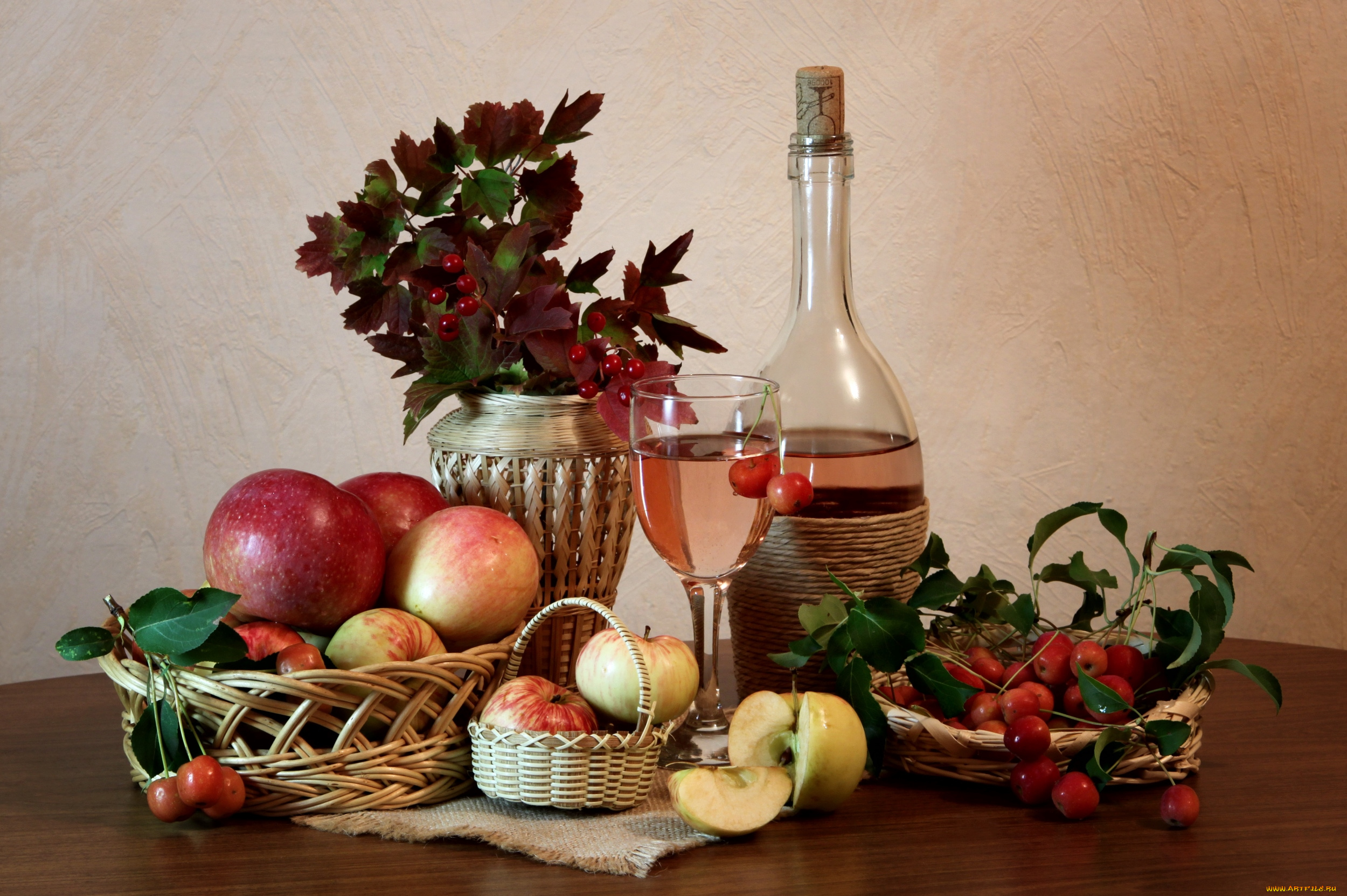 еда, натюрморт, яблоки, райские, яблочки, бокал, бутылка