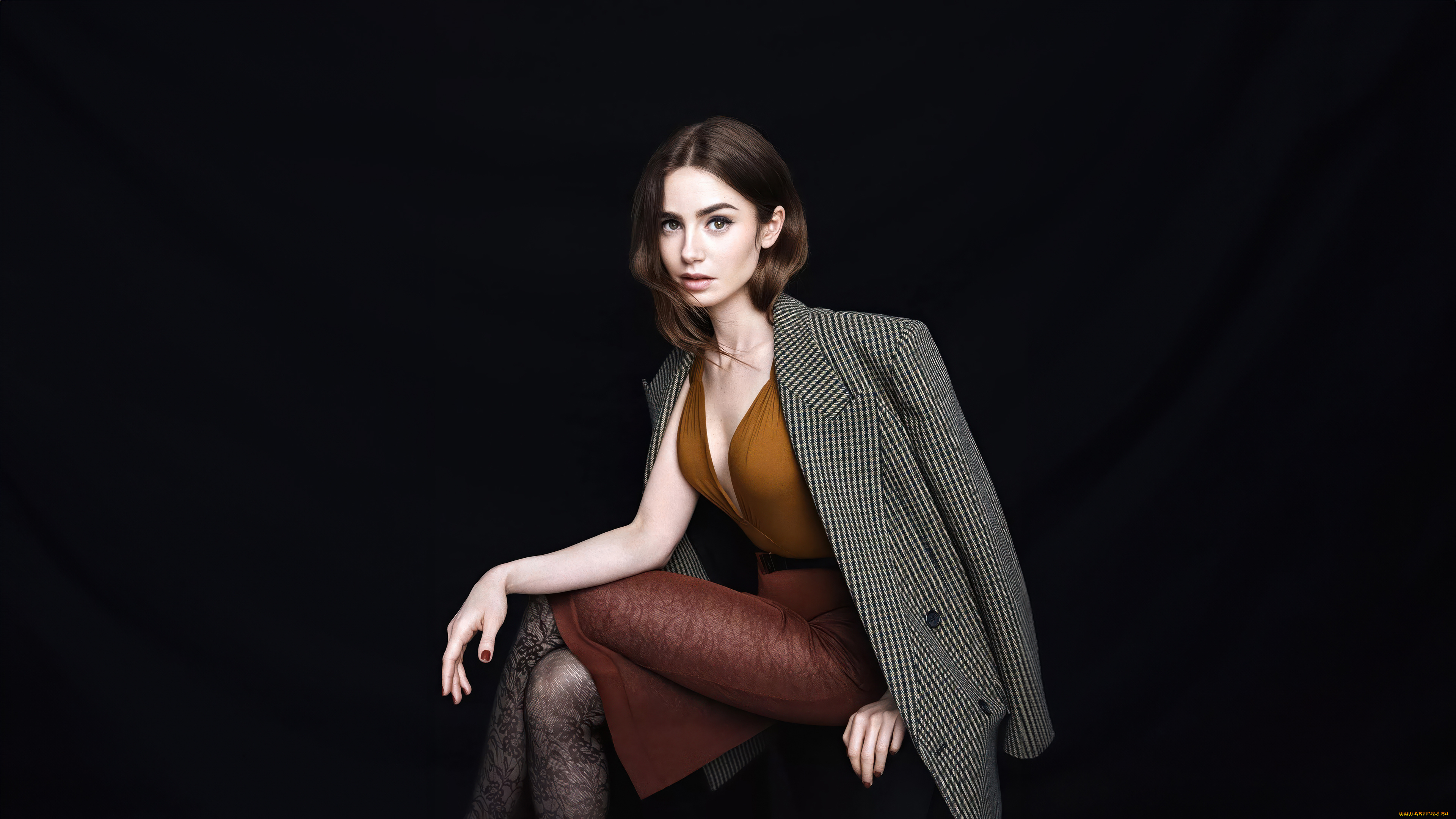 lily, collins, vogue, 2024, девушки, lily, collins, лили, коллинз, актриса, модель, писательница, фотосессия, журнал, vogue, пиджак, студия, знаменитости