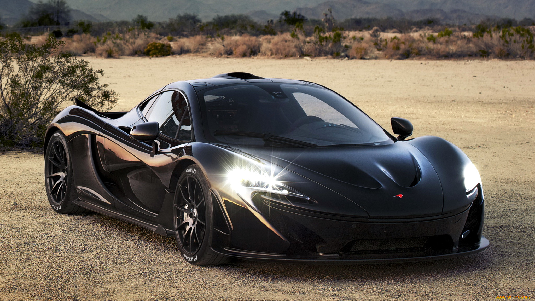 MCLAREN p1 2013