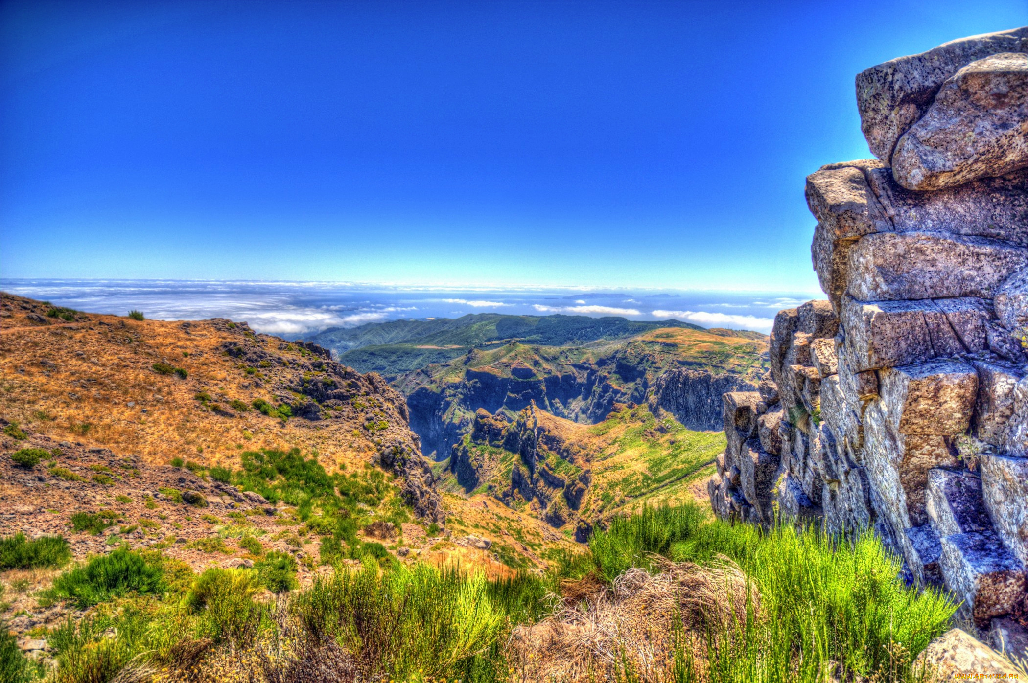 португалия, madeira, природа, горы, скалы, ущелье, трава, облака, горизонт, панорама