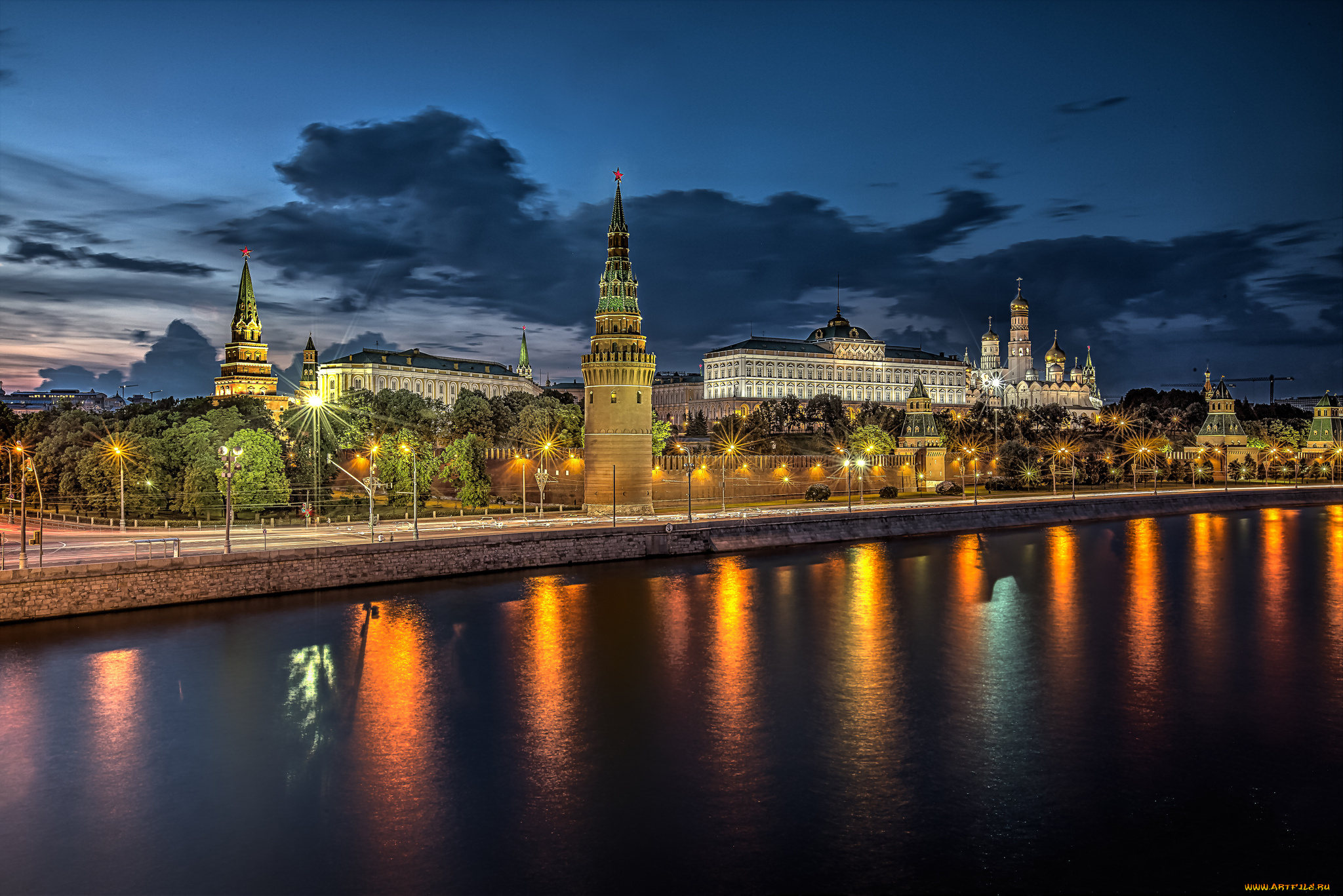 Вечерняя Москва бесплатно
