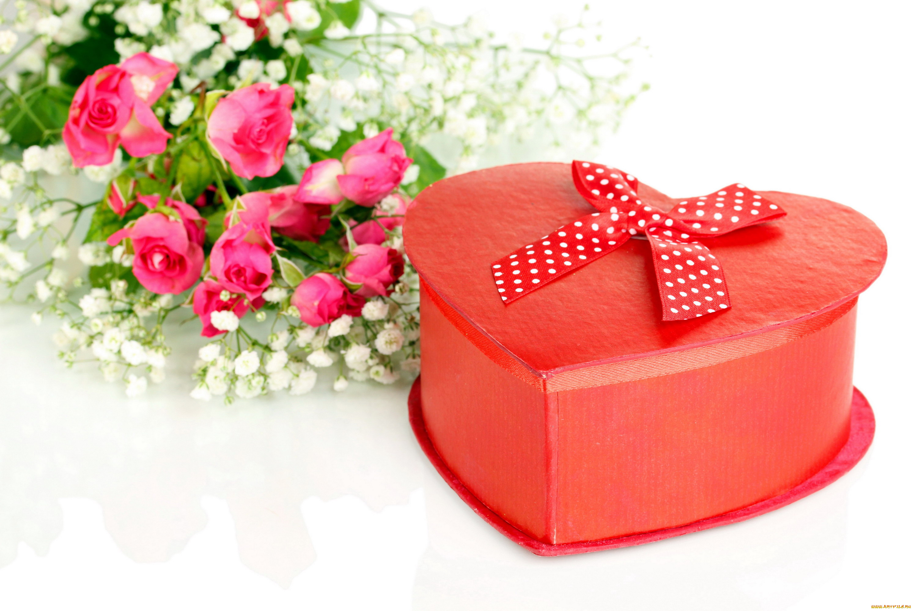 праздничные, день, святого, валентина, , сердечки, , любовь, бант, подарок, гипсофила, цветы, розы, коробка