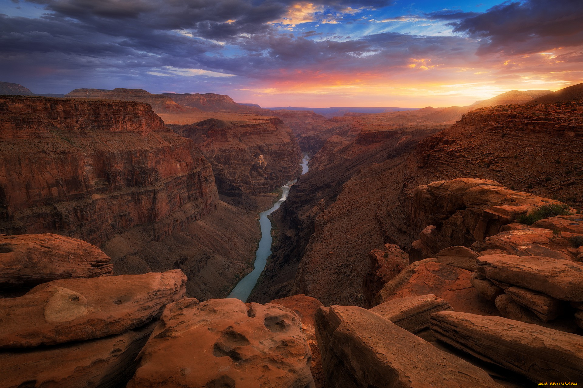 Чарынский каньон на рассвете