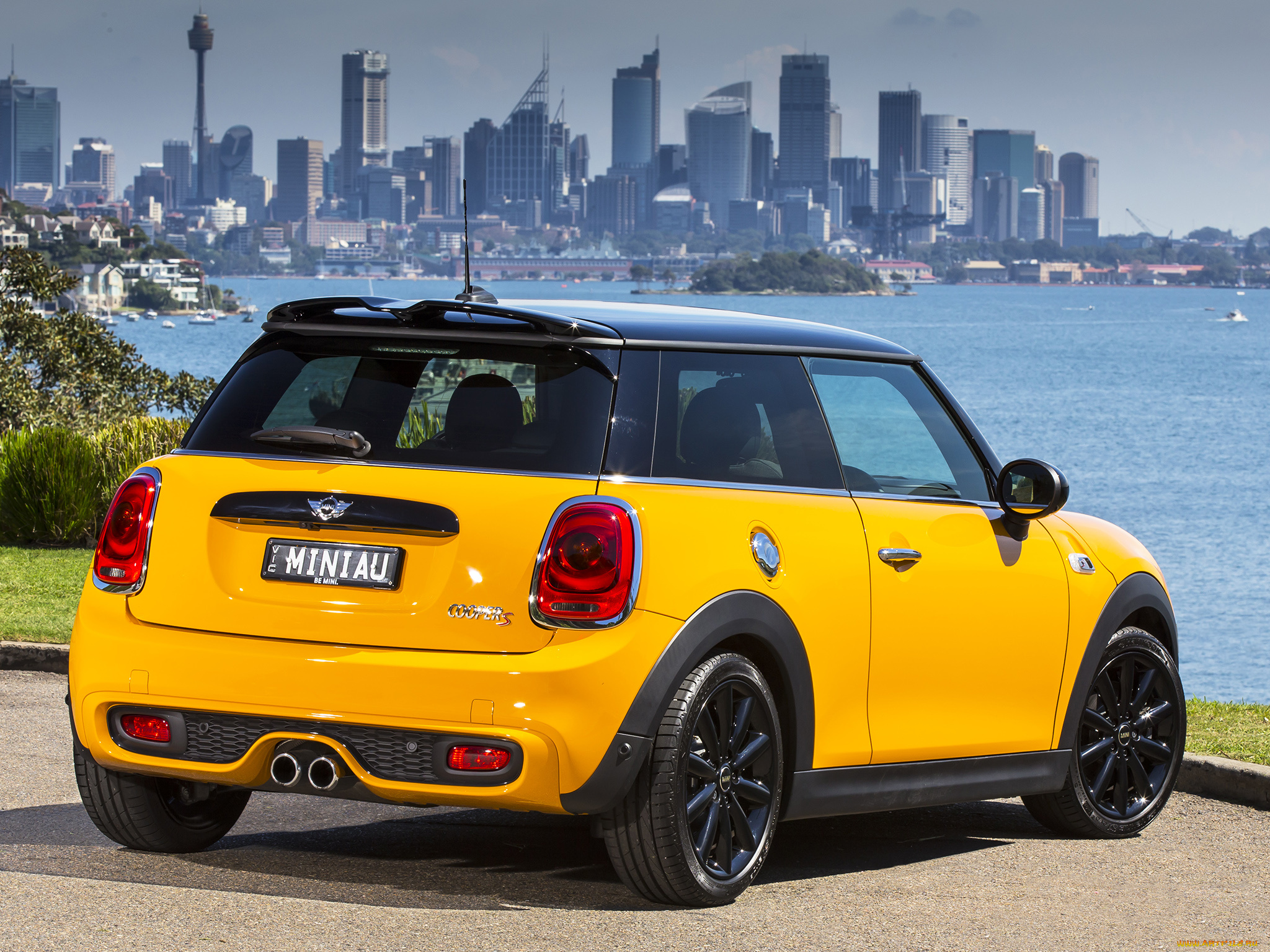 Mini cooper gcv. Мини Купер 3. Mini Cooper s f56. Мини Купер 2014. Желтый мини Купер.