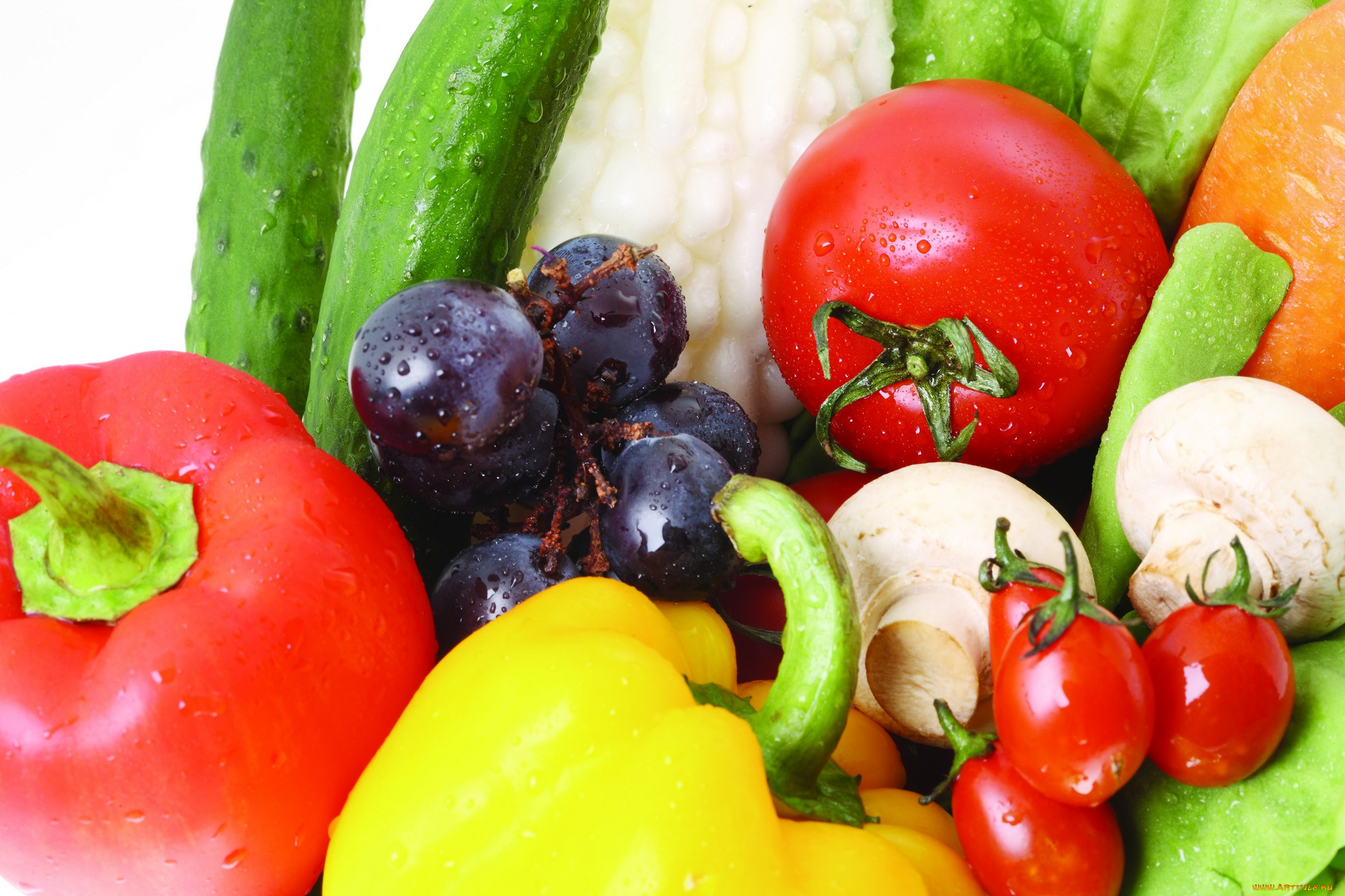 еда, разное, овощи, фрукты, болгарский, перец, красный, зелёный, оранжевый, морковь, виноград, черри, помидоры, шампиньоны, грибы, огурцы, листья, салата, томаты