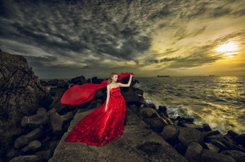 Картинка девушки -unsort+ азиатки камни стиль венок украшения азиатка платье закат девушка море красное