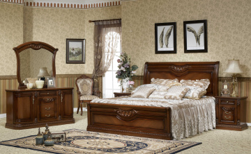 Картинка интерьер спальня букет картины зеркало подушки кровать