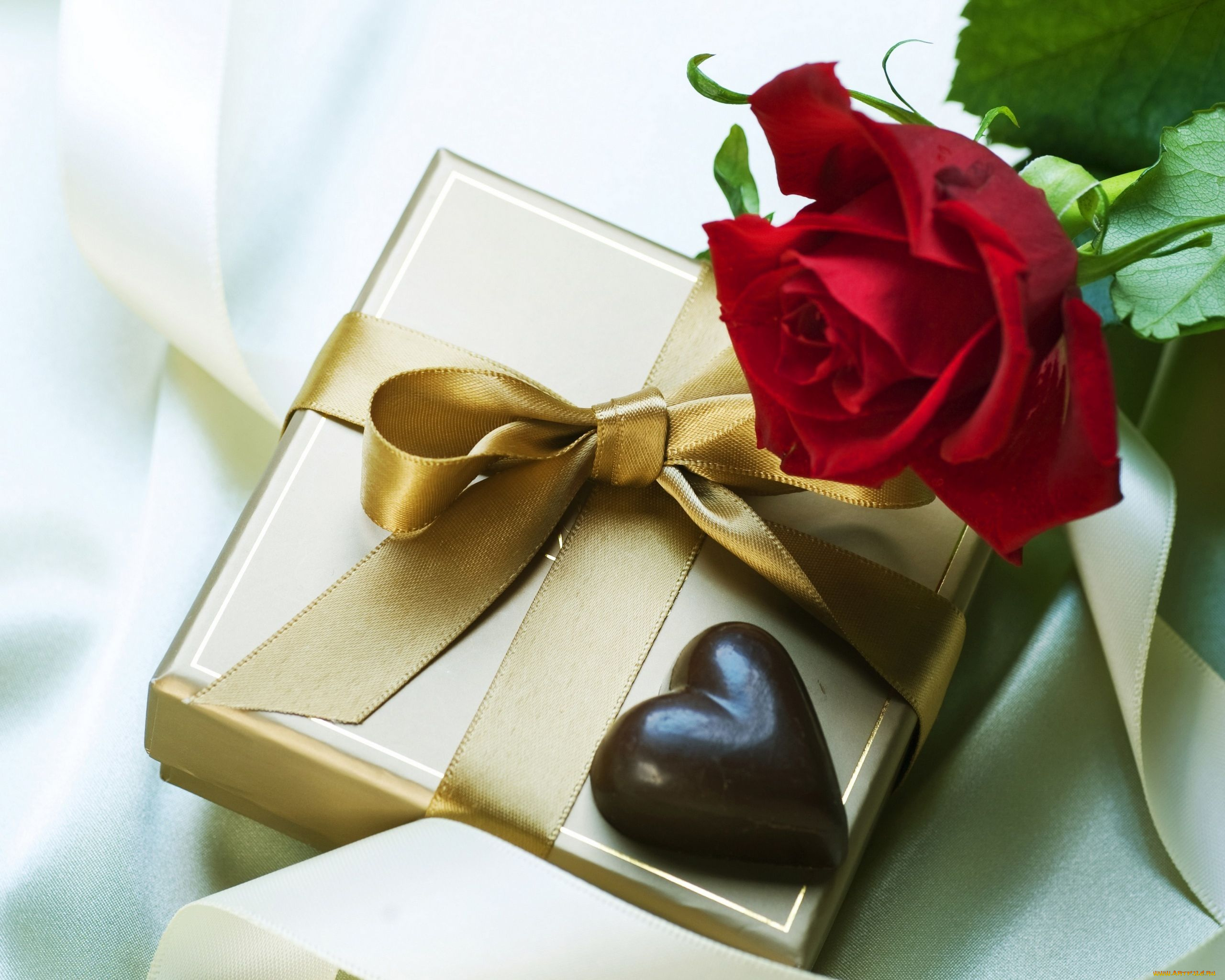 праздничные, день, св, валентина, сердечки, любовь, роза, коробка, подарок, шоколадное, сердце