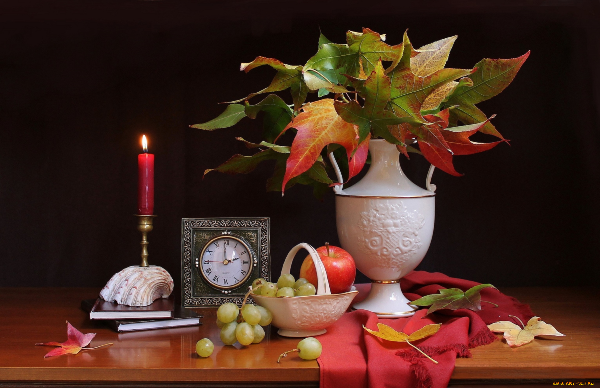 еда, натюрморт, листья, виноград, яблоко, свеча, часы