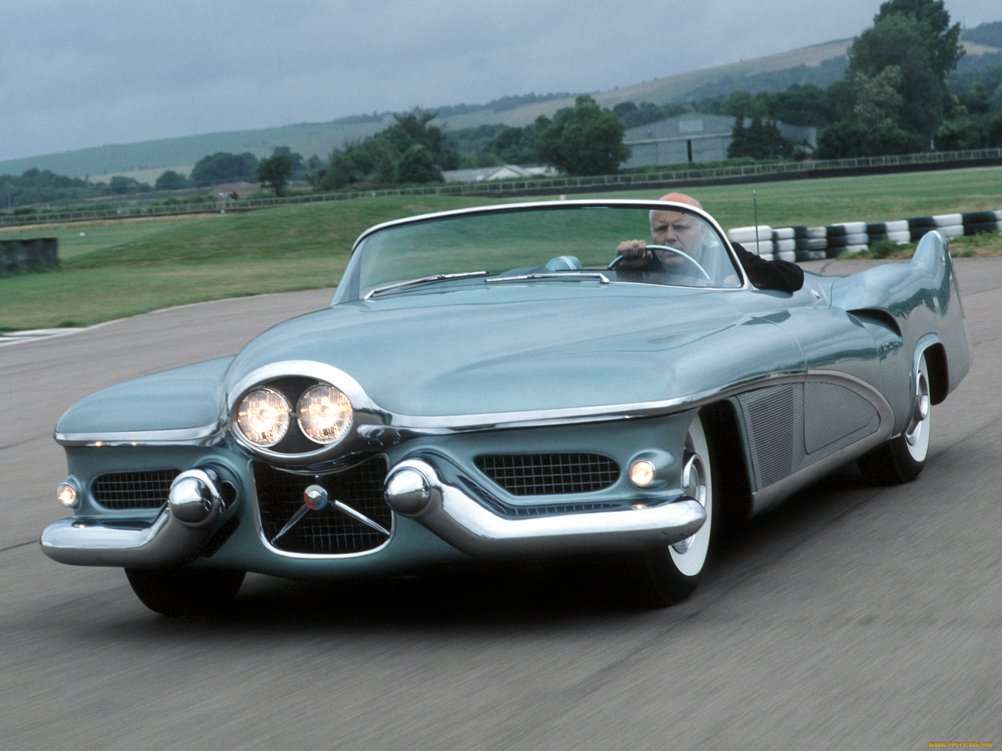 Автомобили general motors. Buick lesabre. Бьюик 1951. 1951 Buick lesabre Concept. GM lesabre 1951.