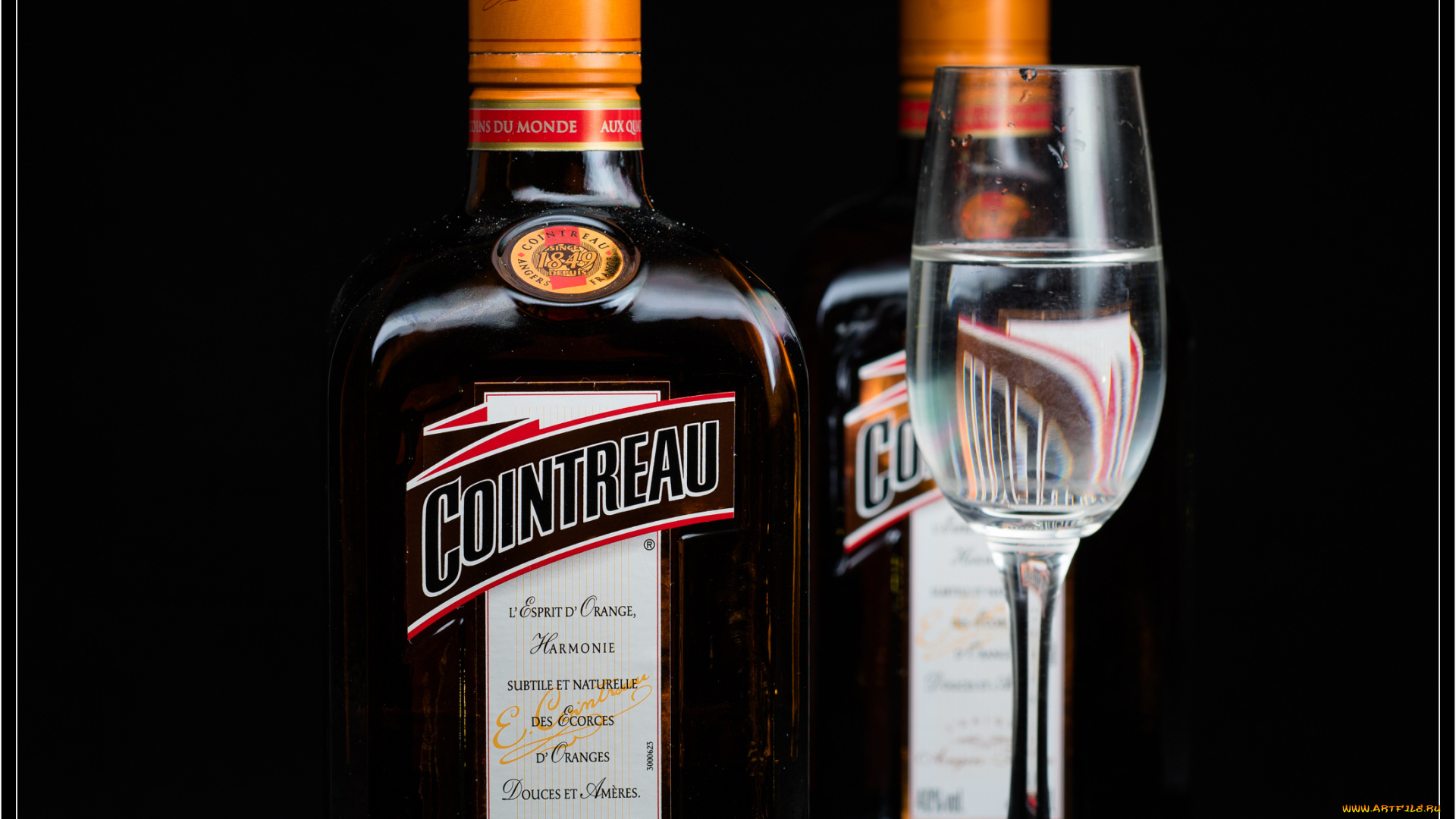 бренды, cointreau, алкоголь, ликер, бутылки, бокал