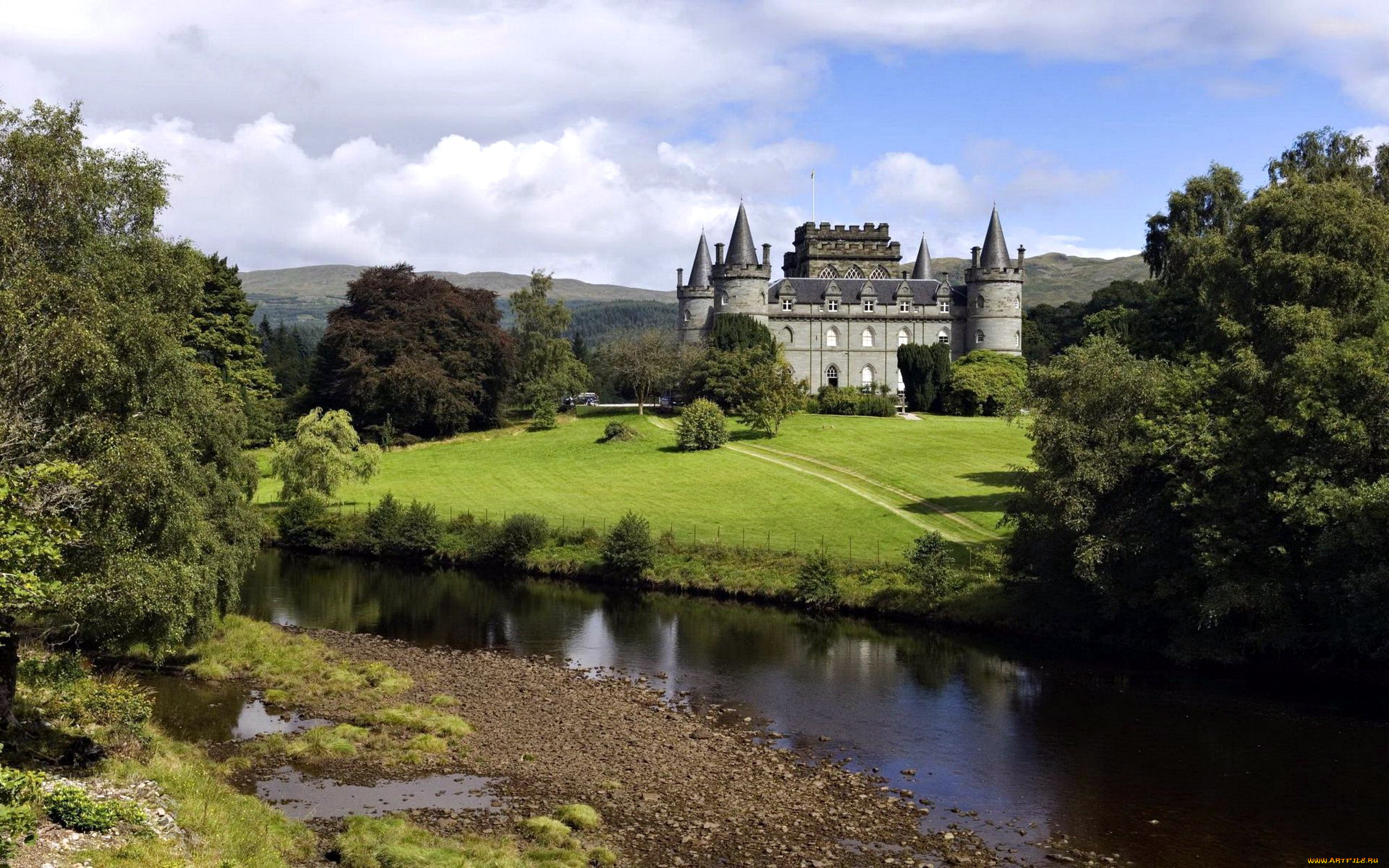 Замок Инверари Шотландия газон скачать