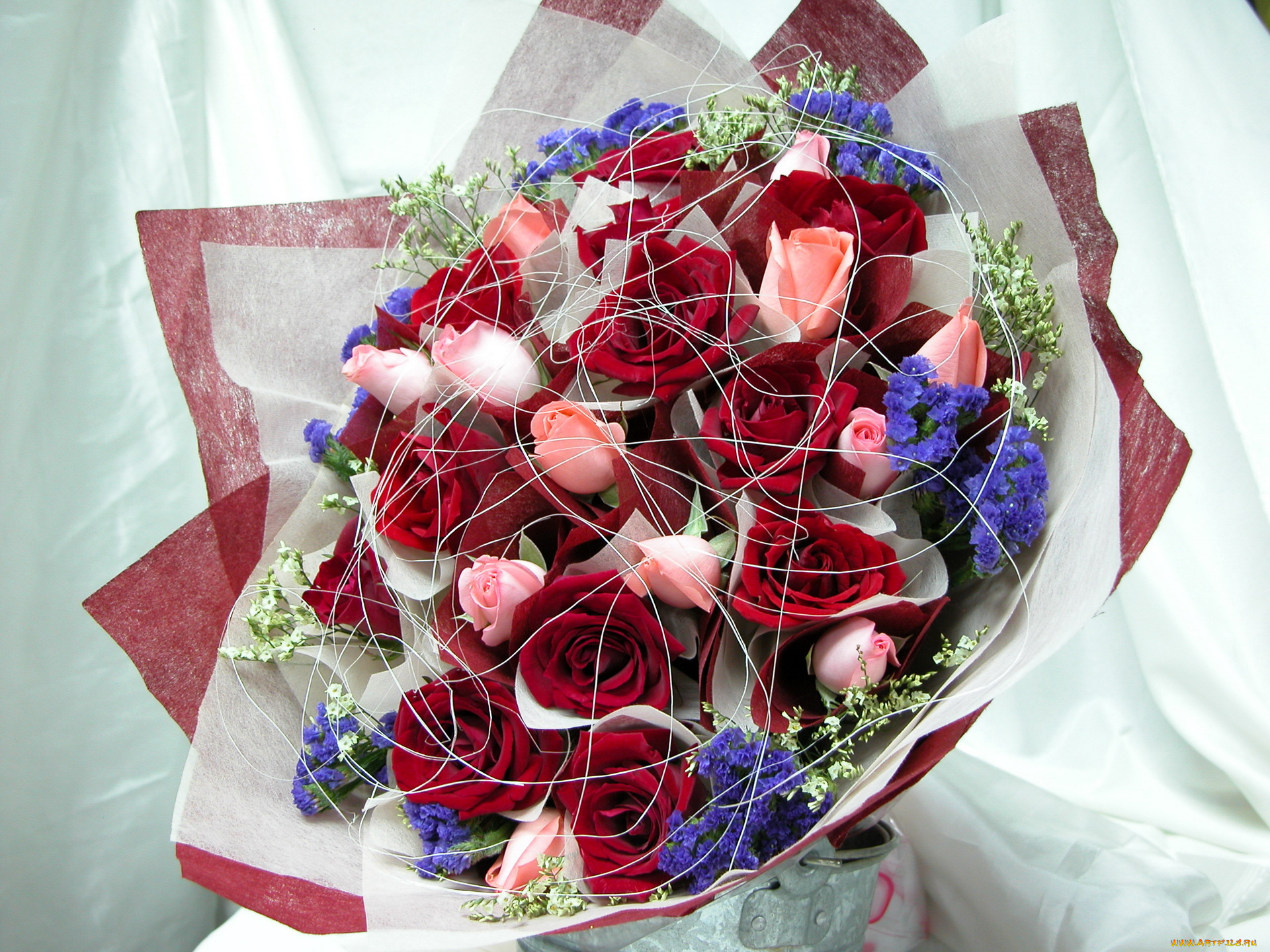 цветы, букеты, композиции, розовые, красные, синие, упаковка