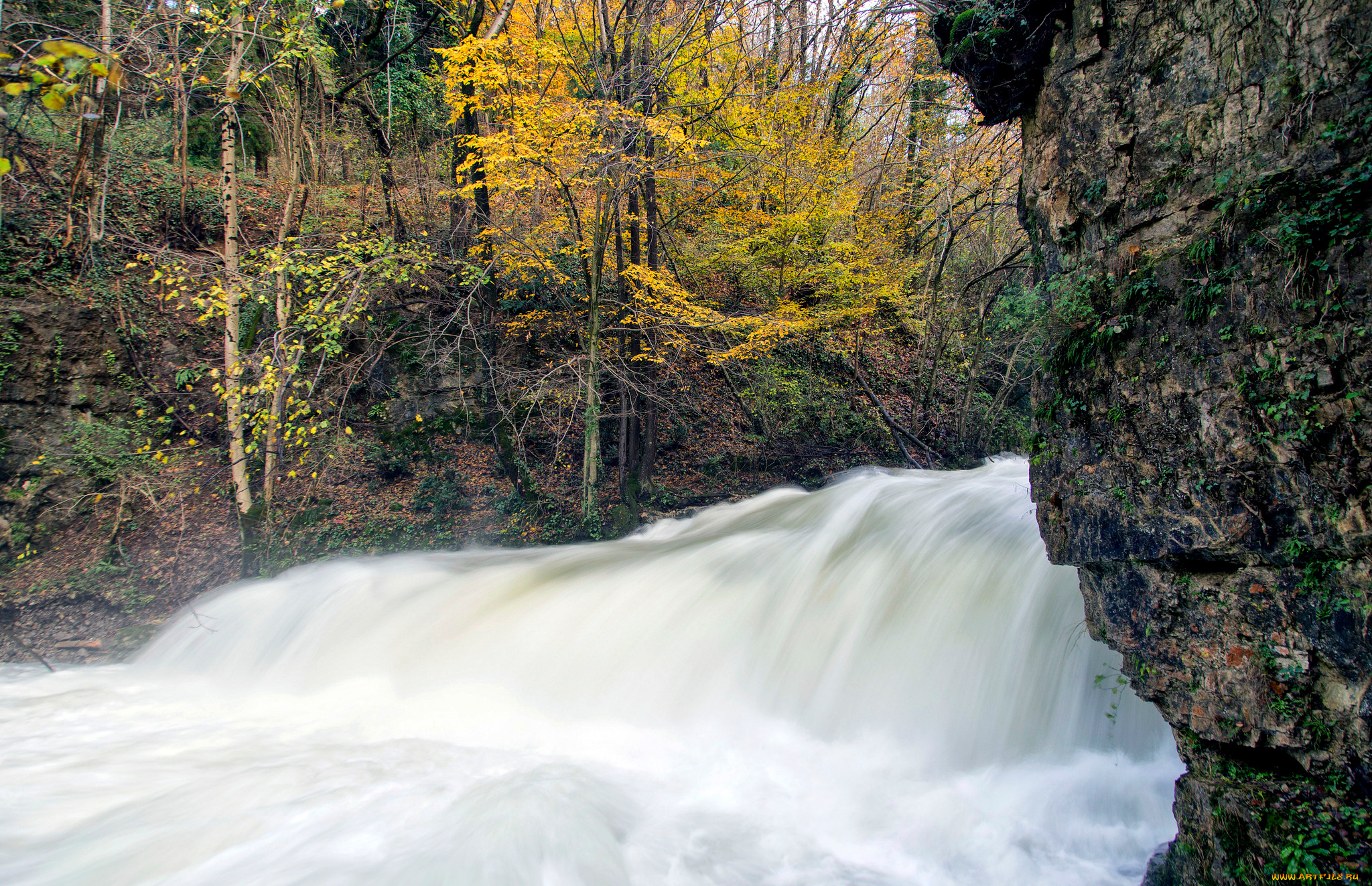 природа, водопады, осень, поток, река, деревья, скалы