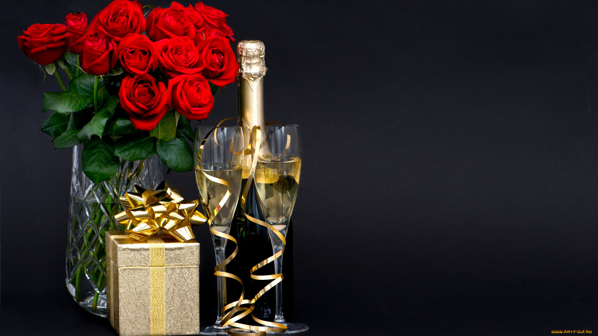 праздничные, день, рождения, цветы, подарок, бокалы, шампанское
