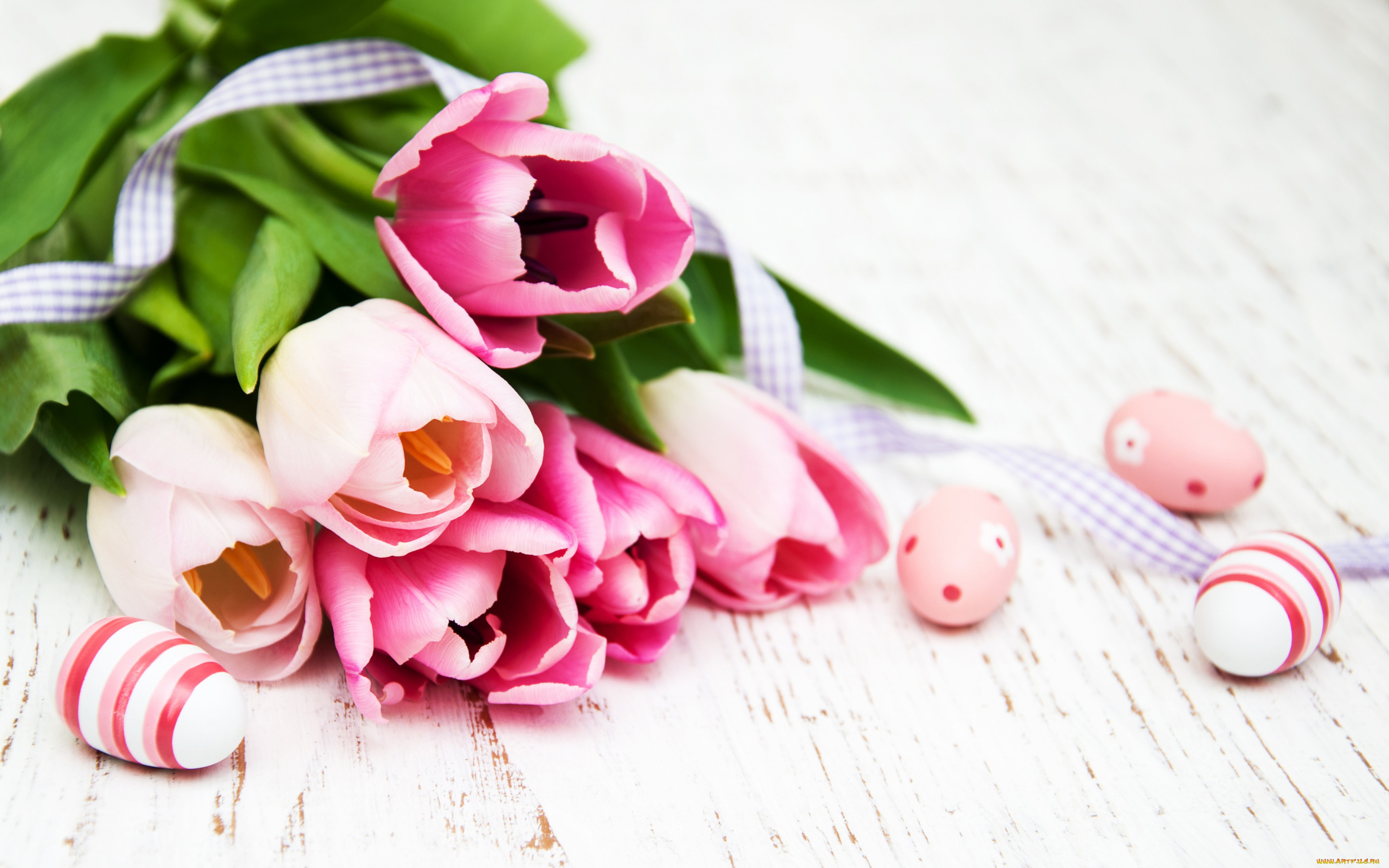 праздничные, пасха, цветы, яйца, тюльпаны, happy, wood, pink, flowers, tulips, easter, eggs, decoration