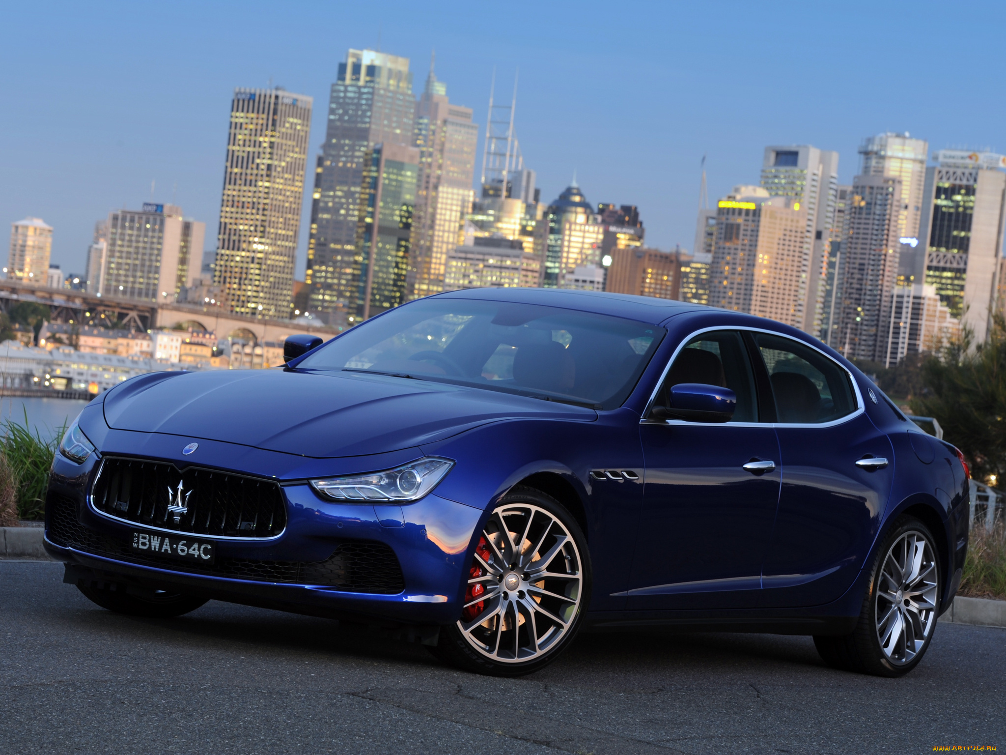 Мазерати производитель. Maserati Ghibli 2014. Maserati Ghibli 2018. Maserati Ghibli 2017. Мазерати седан 2014.