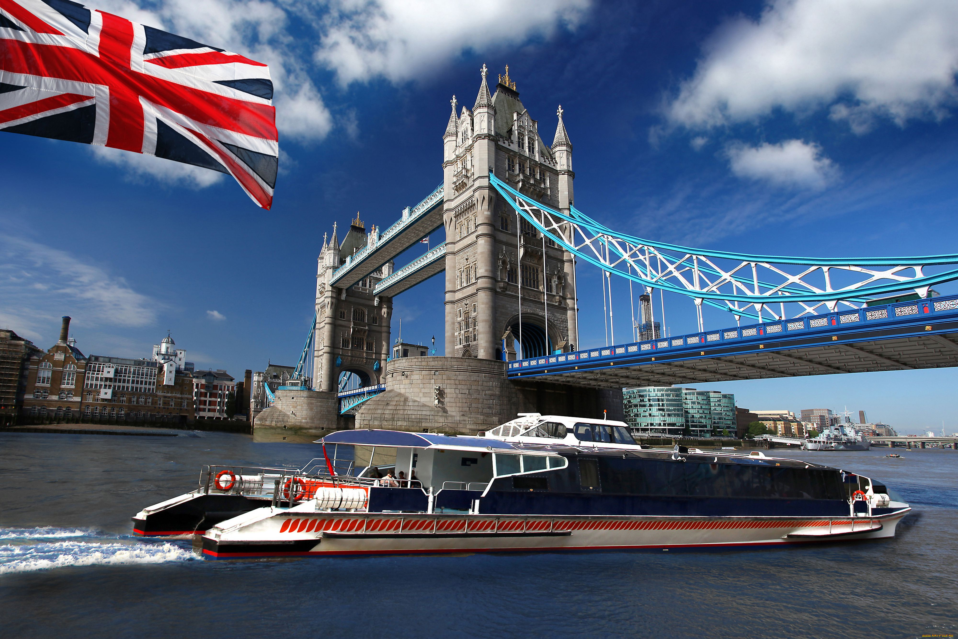 Visited great britain. Тауэрский мост в Великобритании. Тауэрский мост символ Лондона. Лондон мост Тауэрский флаг Великобритании. Тауэрский мост с Биг Беном в Лондоне.