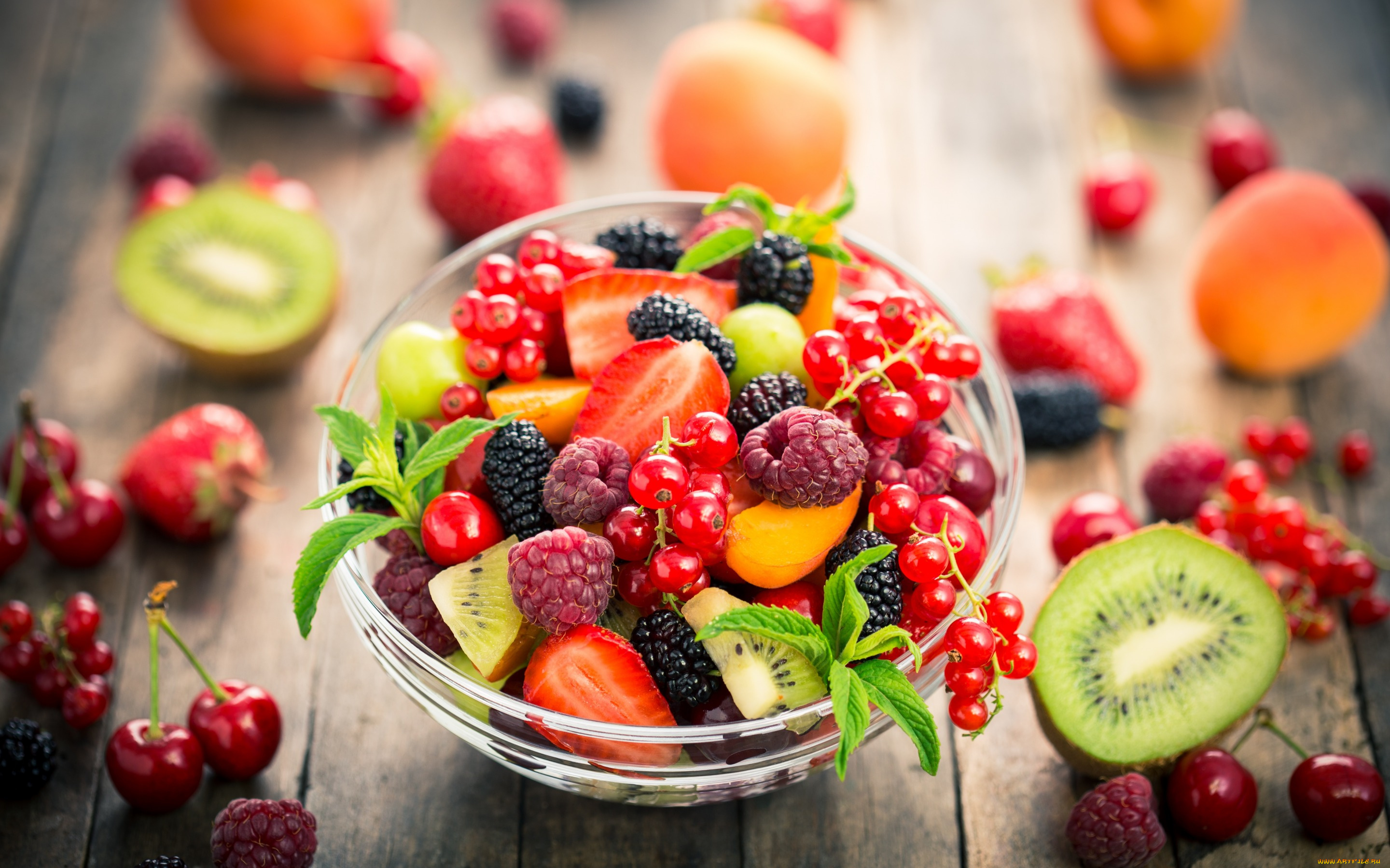 еда, фрукты, , ягоды, ягоды, малина, киви, клубника, смородина, салат, dessert, fruit, salad