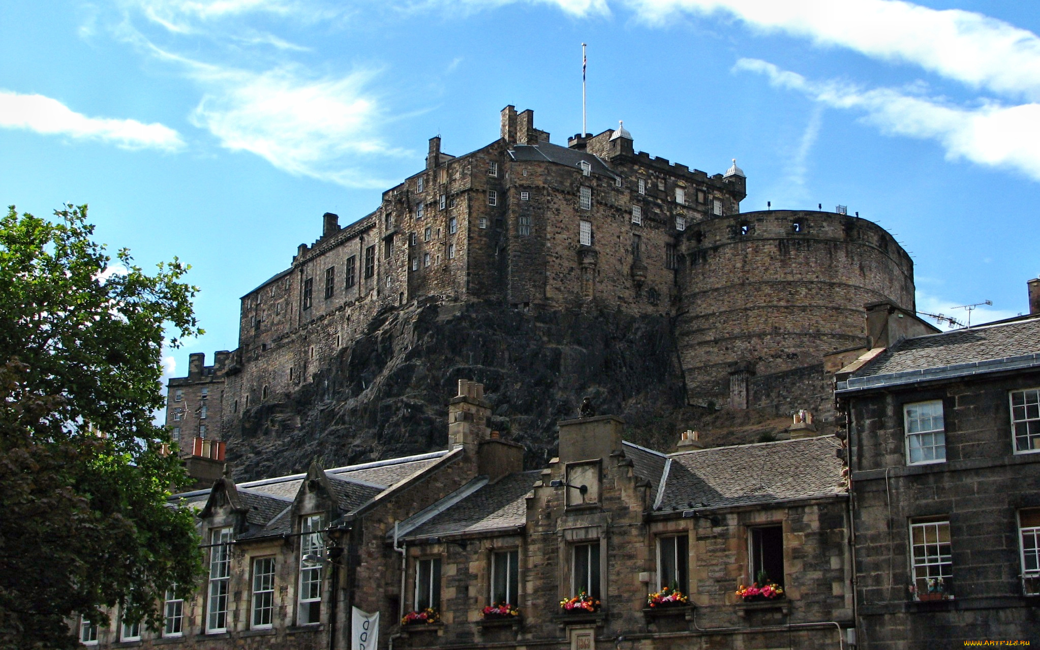 edinburgh, castle, города, эдинбург, шотландия, замок, холм, дома, город, башни, крепостные, стены