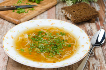 Картинка еда первые блюда вермишелевый суп