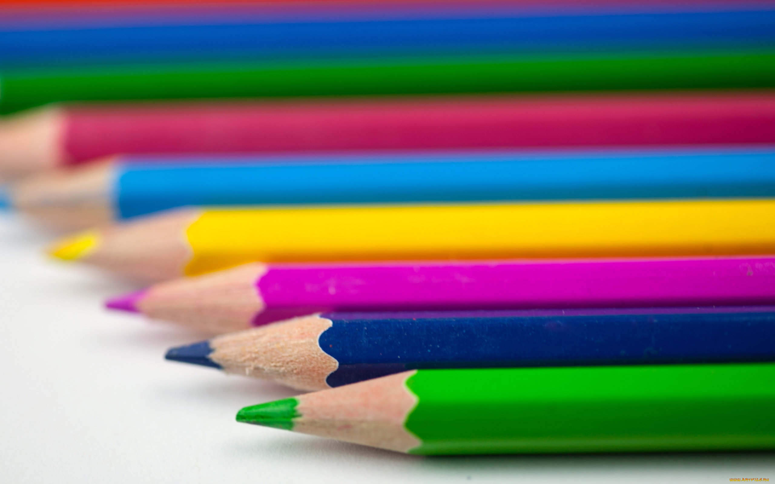 цветные карандаши скачать