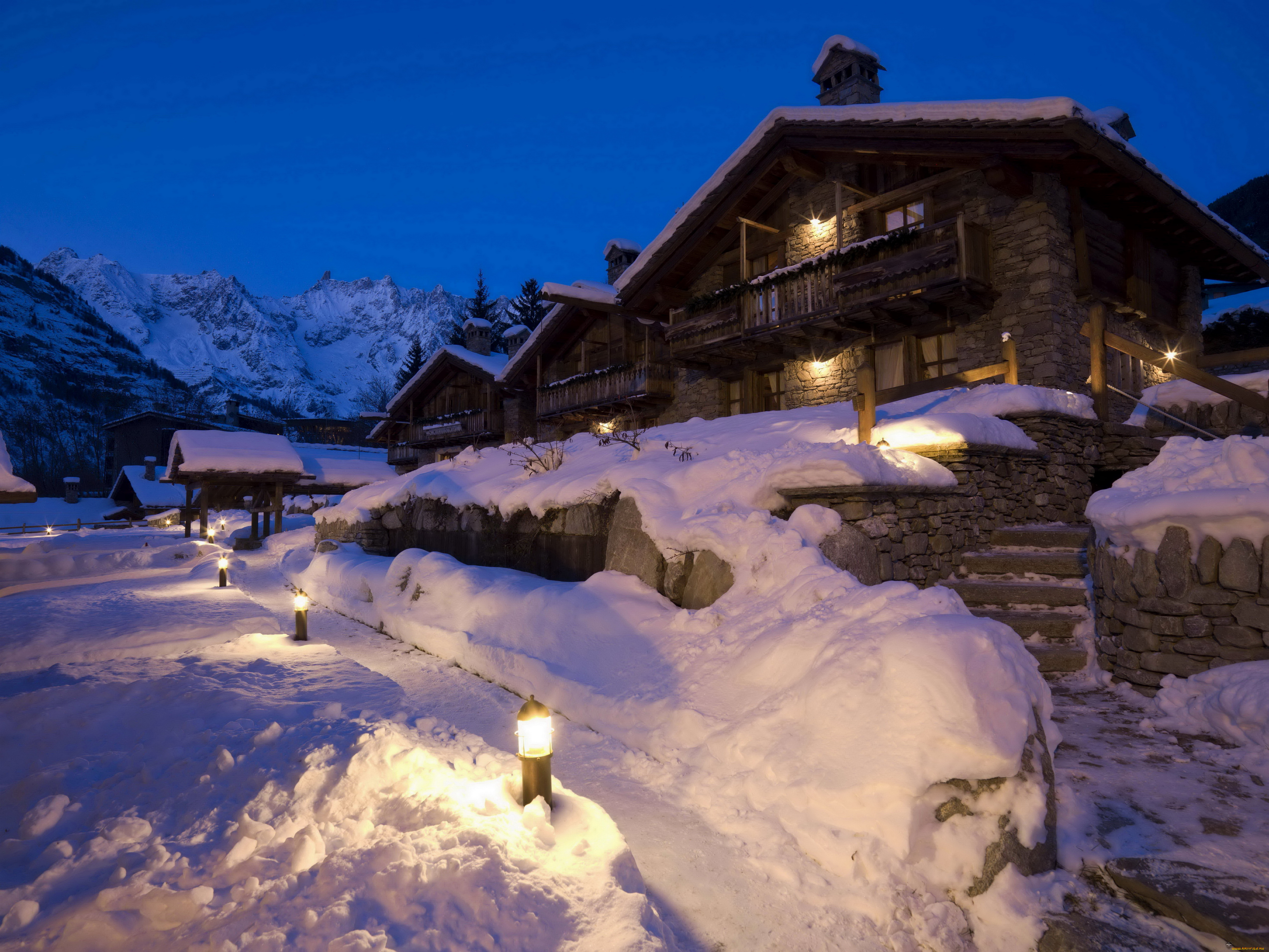 курмайор, courmayeur, италия, города, здания, дома, курорт, снег